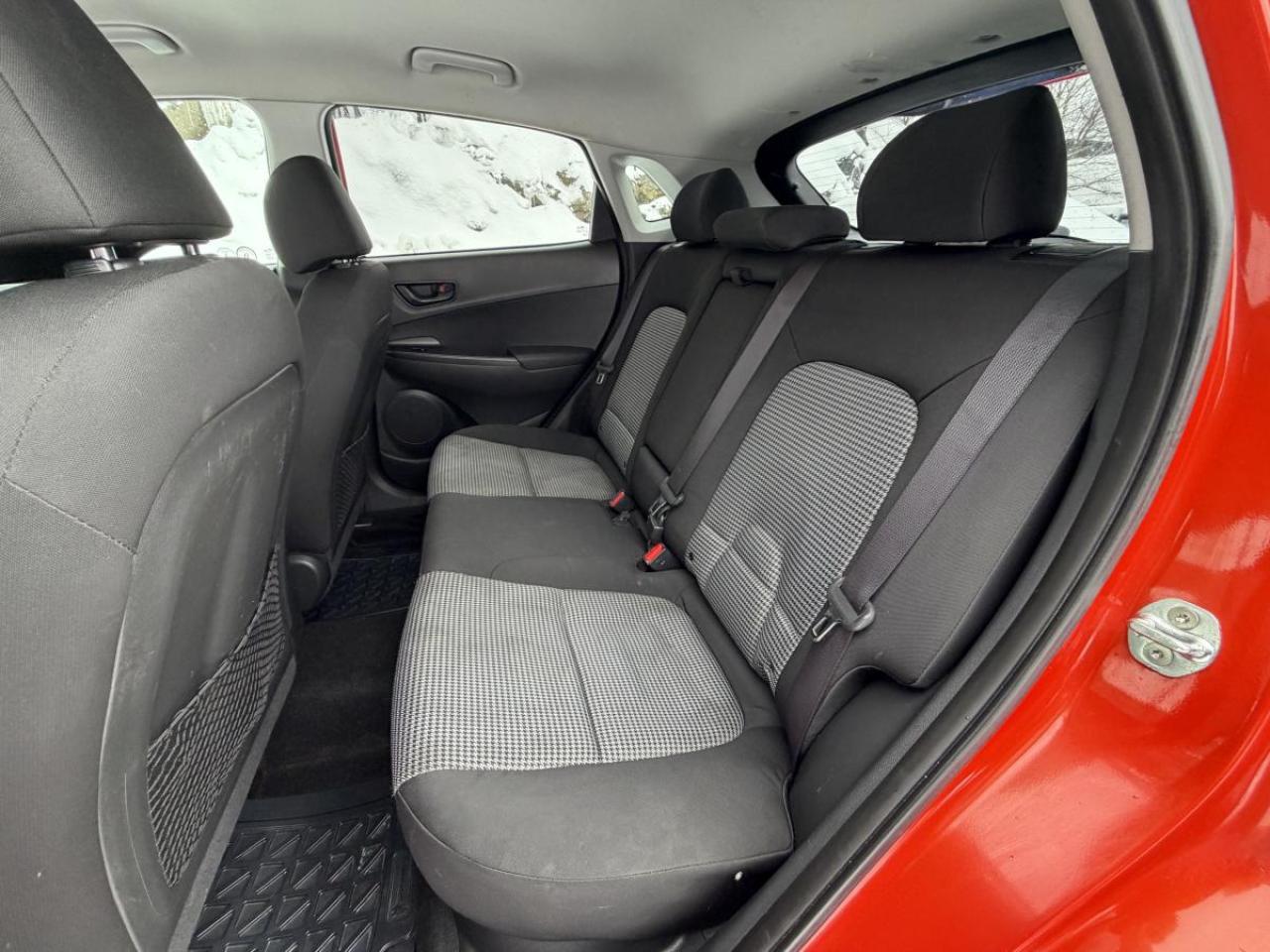 2020 Hyundai KONA 1.6T Trend AWD w/Two-Tone Roof Photo