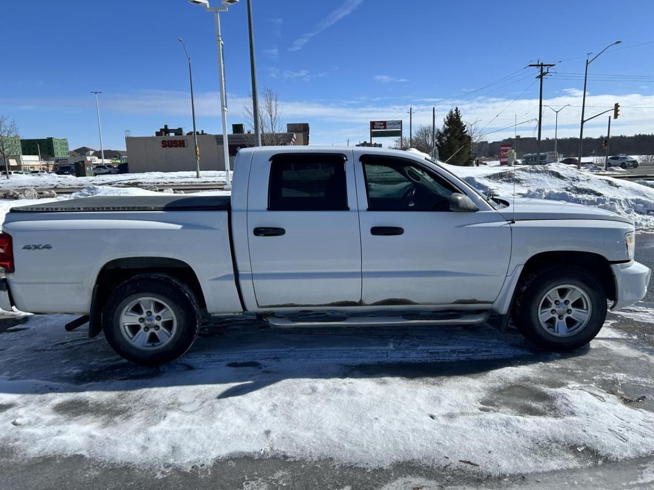 2011 Dodge Dakota SXT Photo