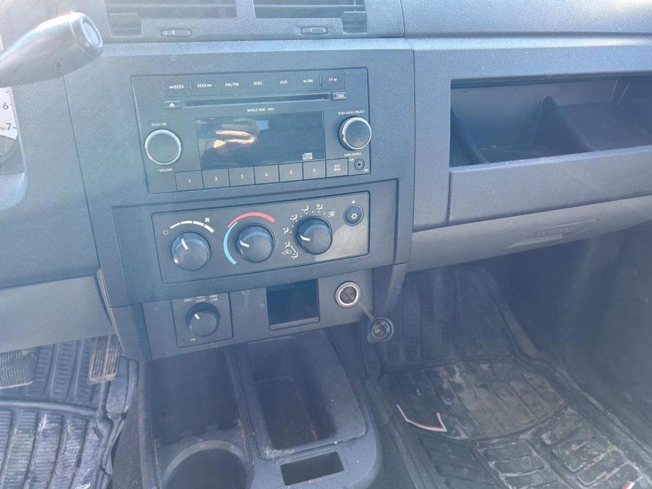 2011 Dodge Dakota SXT Photo