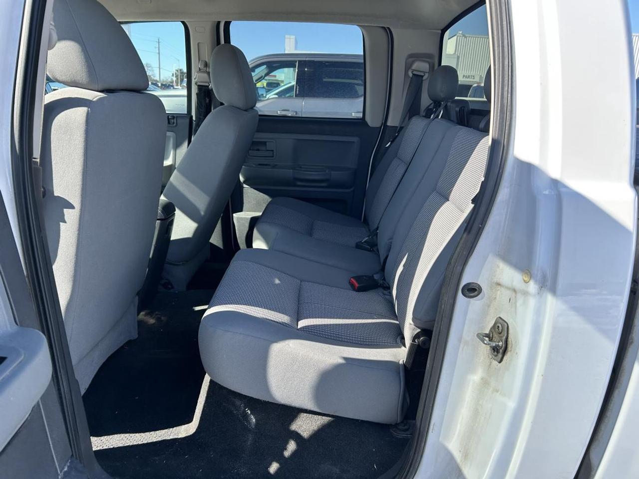 2011 Dodge Dakota SXT Photo