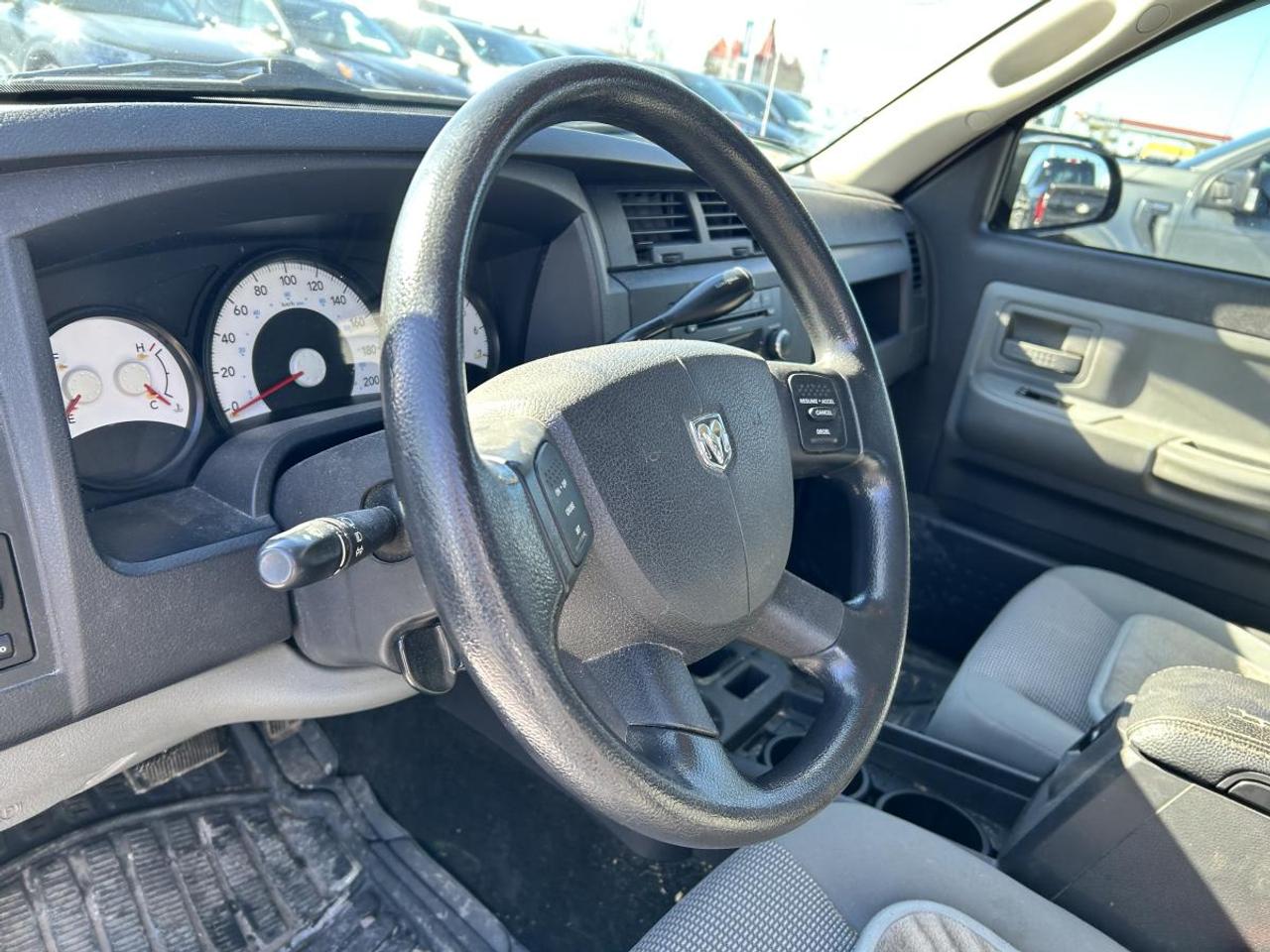 2011 Dodge Dakota SXT Photo