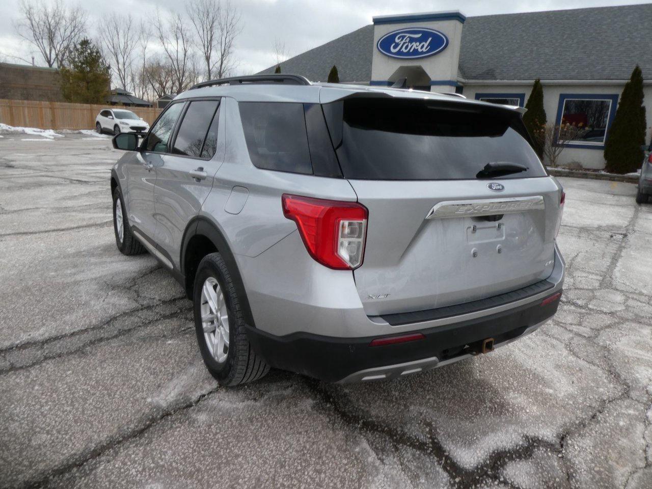 2022 Ford Explorer XLT Photo