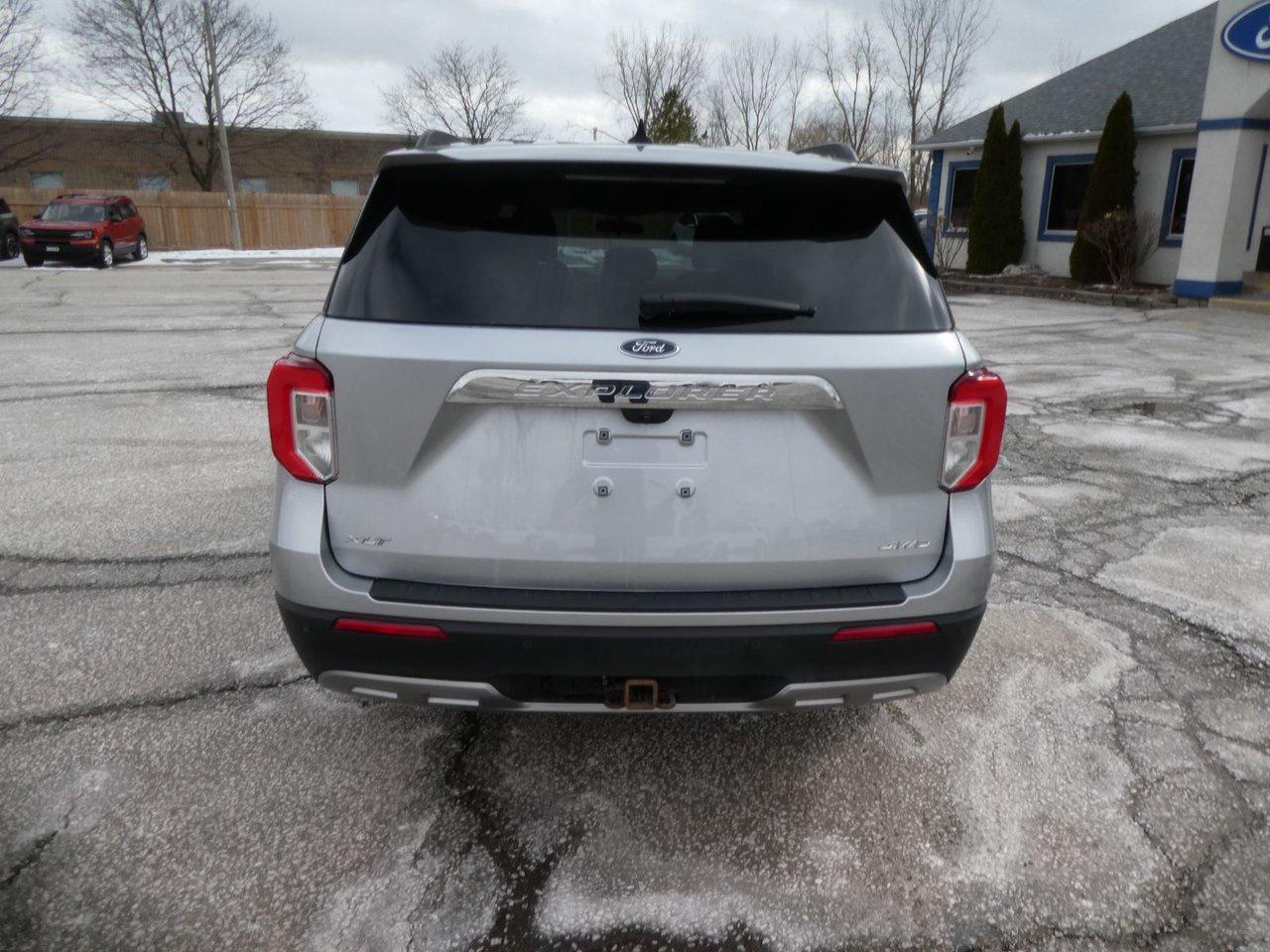 2022 Ford Explorer XLT Photo