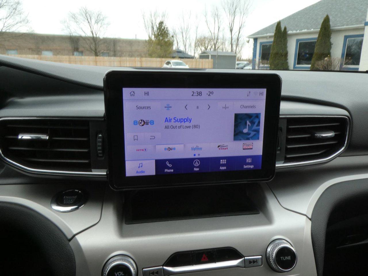 2022 Ford Explorer XLT Photo