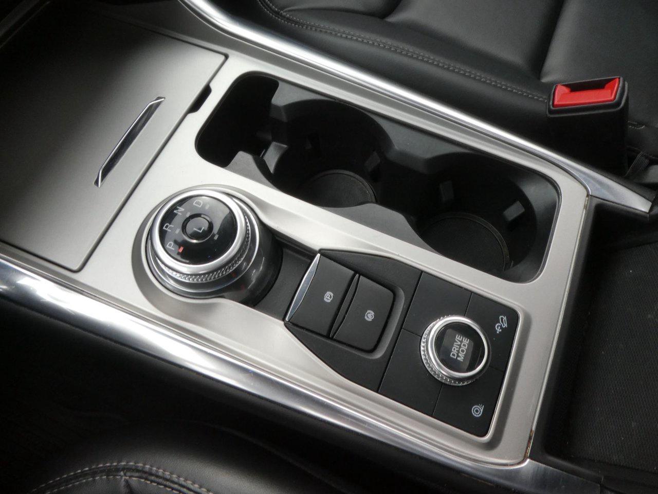 2022 Ford Explorer XLT Photo