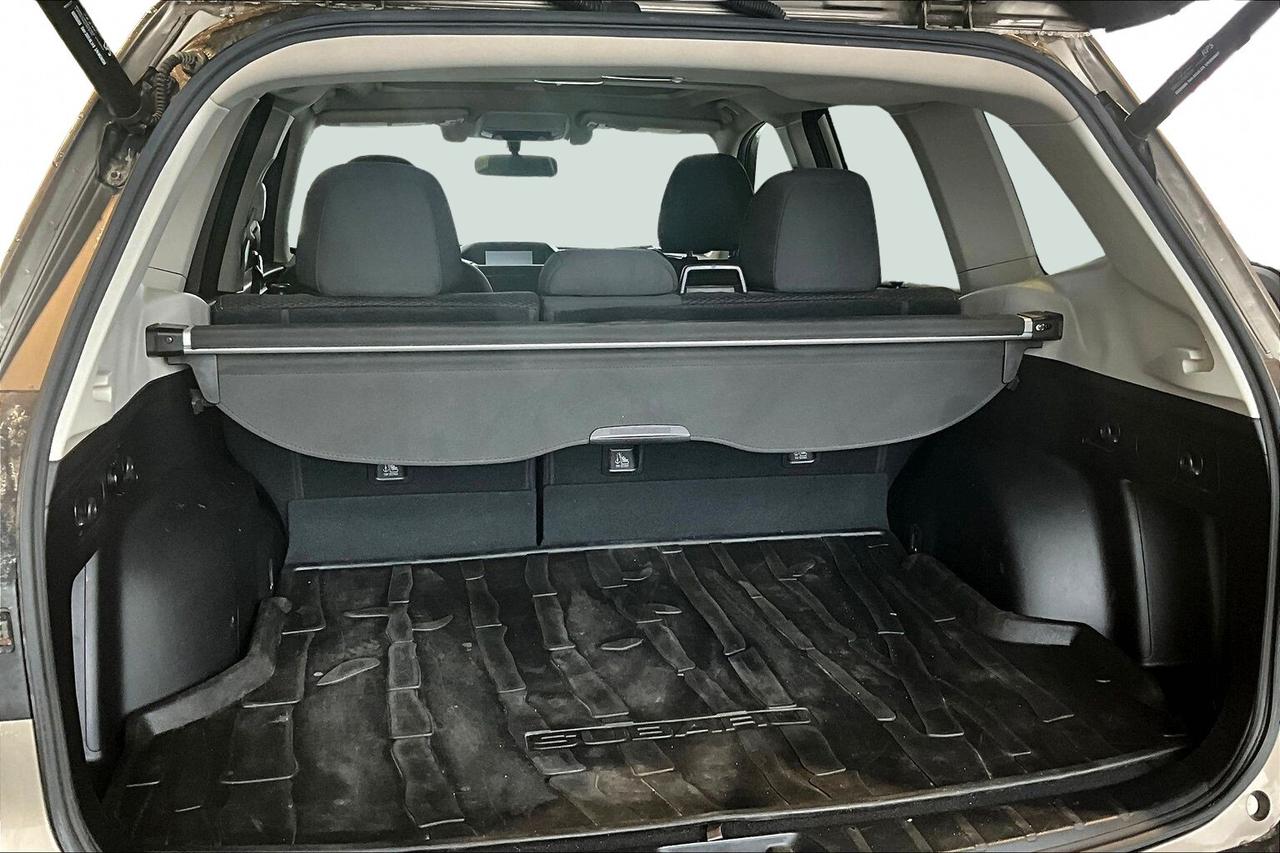 2020 Subaru Forester TOURING Photo