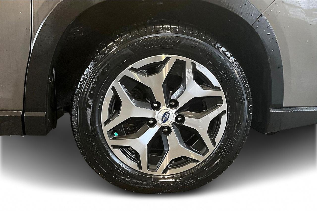 2020 Subaru Forester TOURING Photo