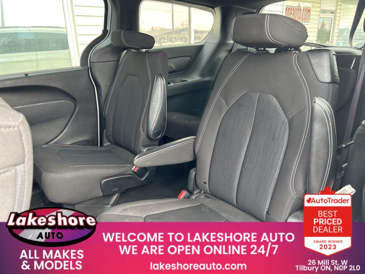 2022 Chrysler Pacifica Touring Photo