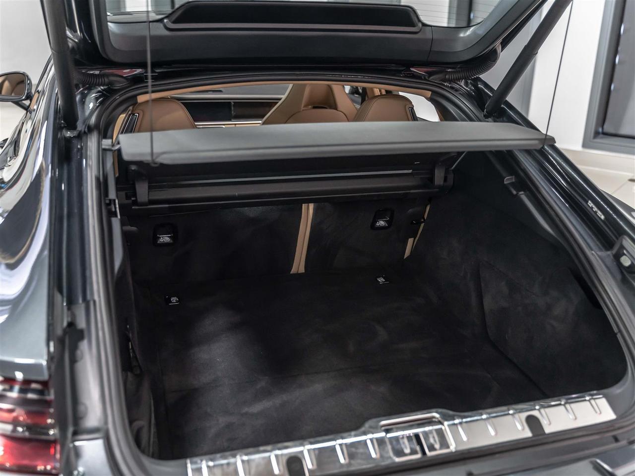 2018 Porsche Panamera 4 E-Hybrid|PREMIUM PLUS|SPORT CHRONO|PASM|PDLS|LOADED Photo