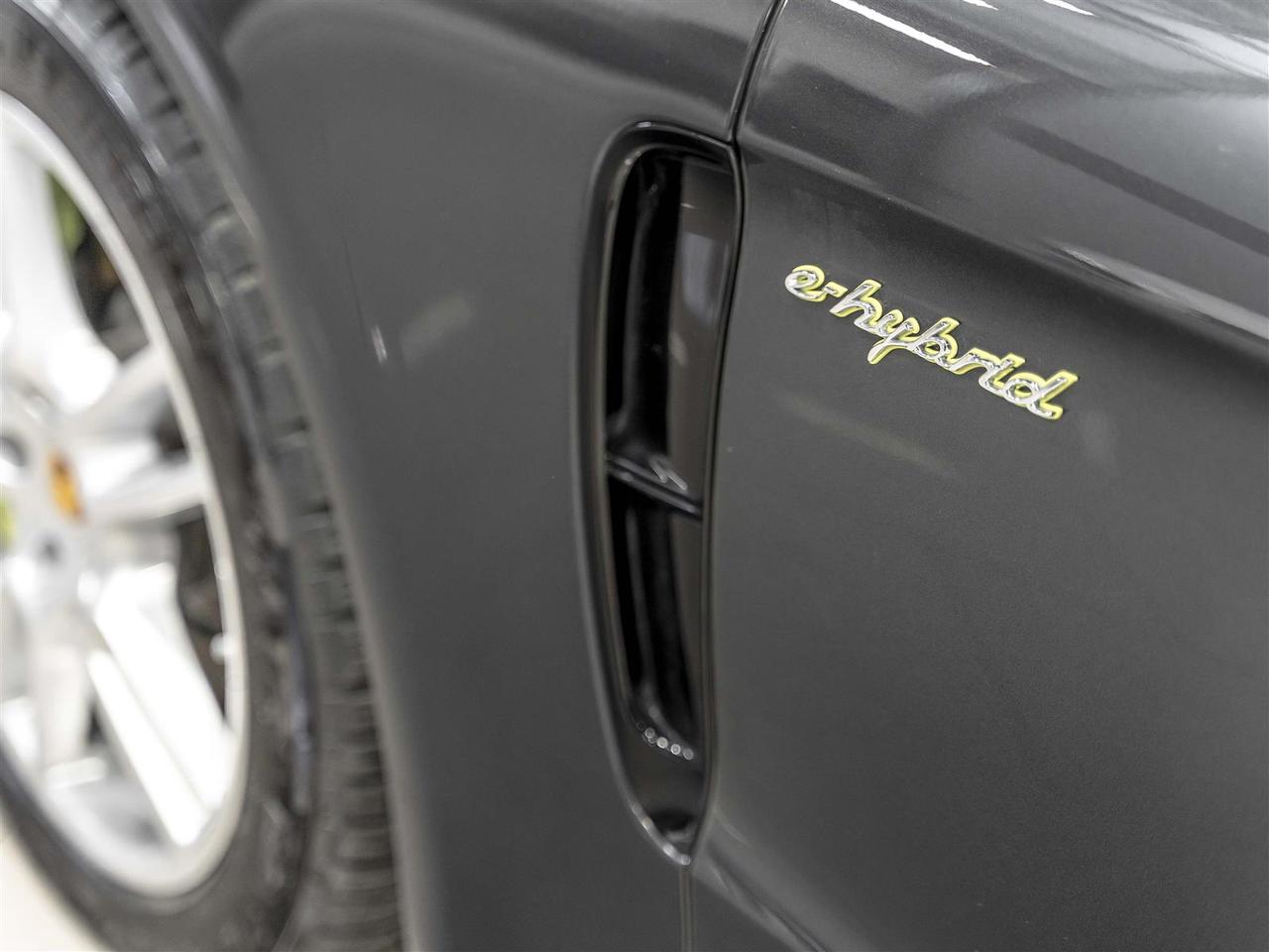 2018 Porsche Panamera 4 E-Hybrid|PREMIUM PLUS|SPORT CHRONO|PASM|PDLS|LOADED Photo