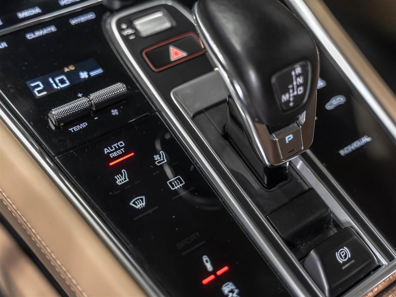 2018 Porsche Panamera 4 E-Hybrid|PREMIUM PLUS|SPORT CHRONO|PASM|PDLS|LOADED Photo