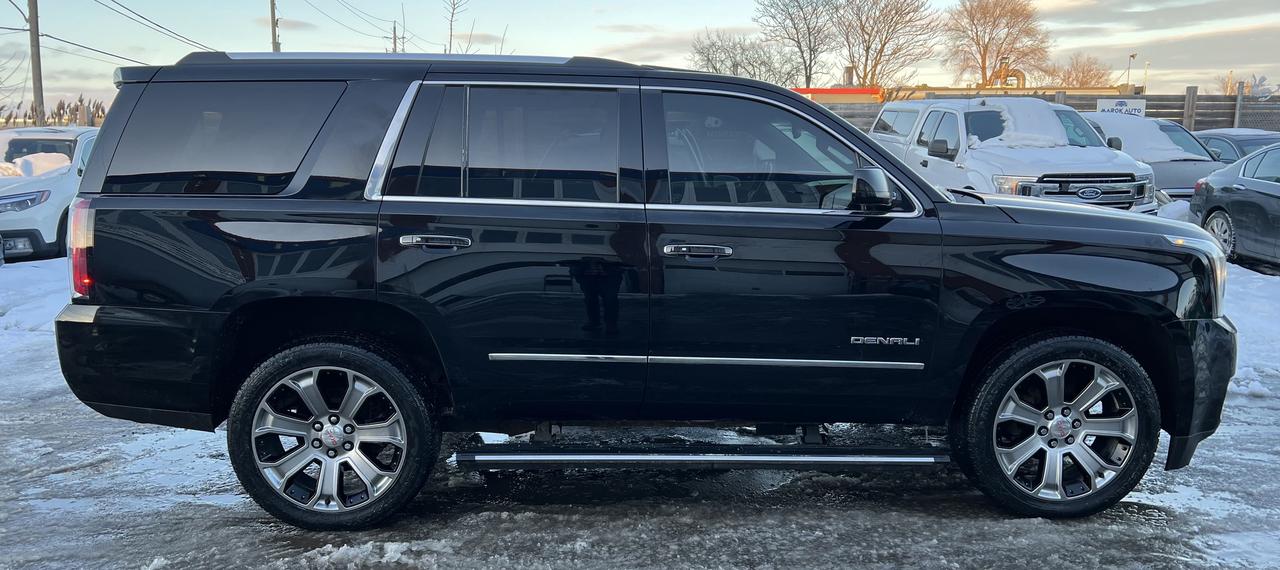 2017 GMC Yukon Denali Photo