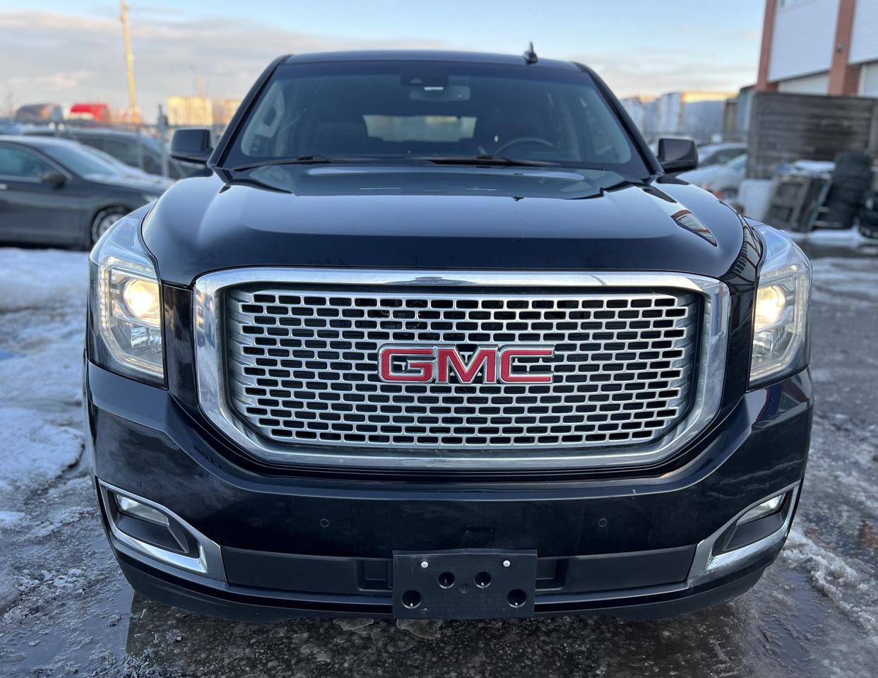 2017 GMC Yukon Denali Photo