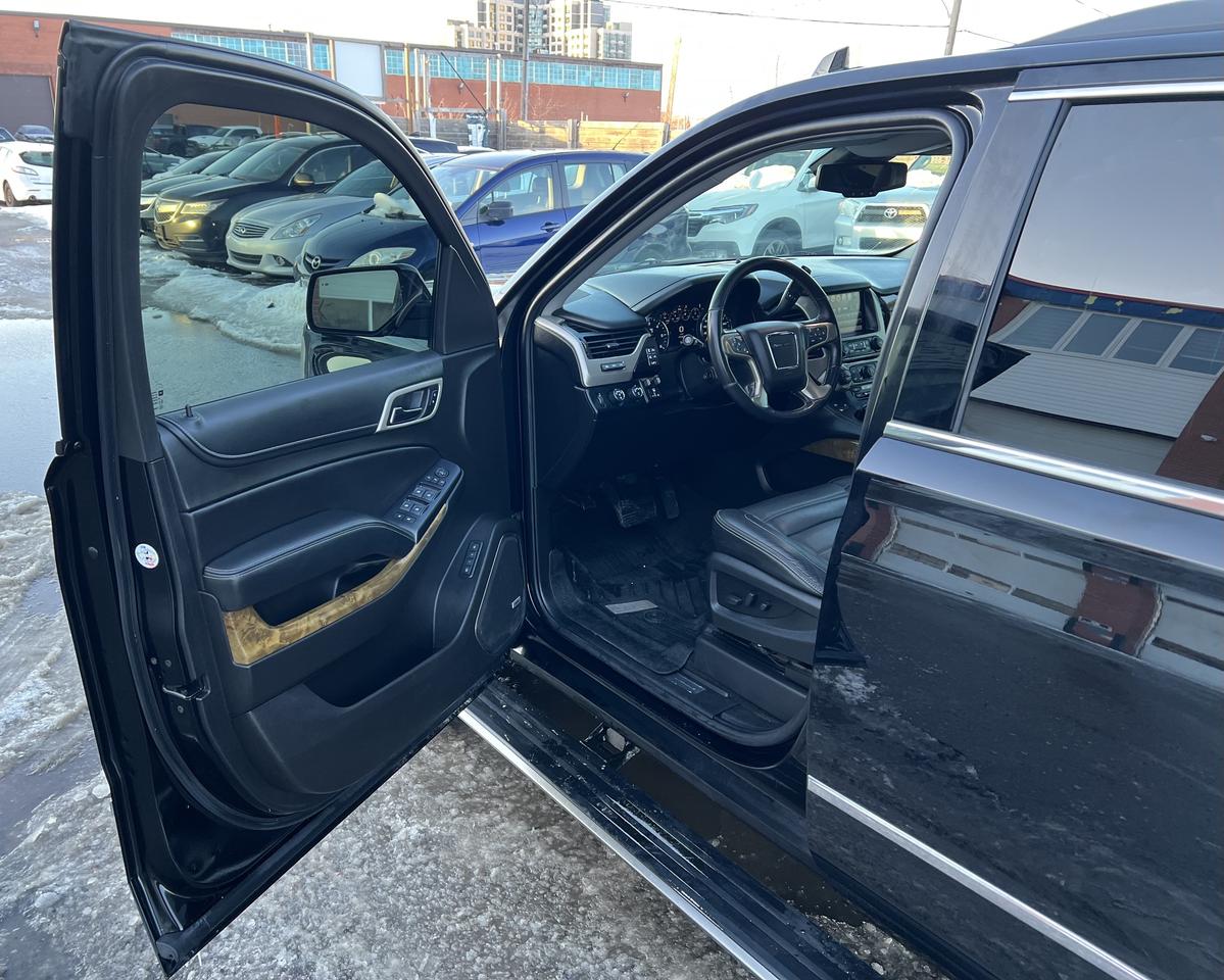 2017 GMC Yukon Denali Photo