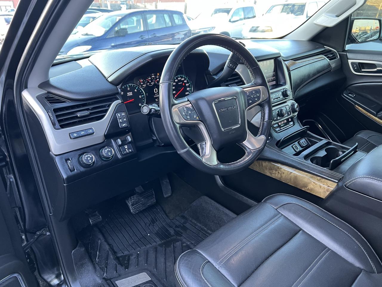 2017 GMC Yukon Denali Photo