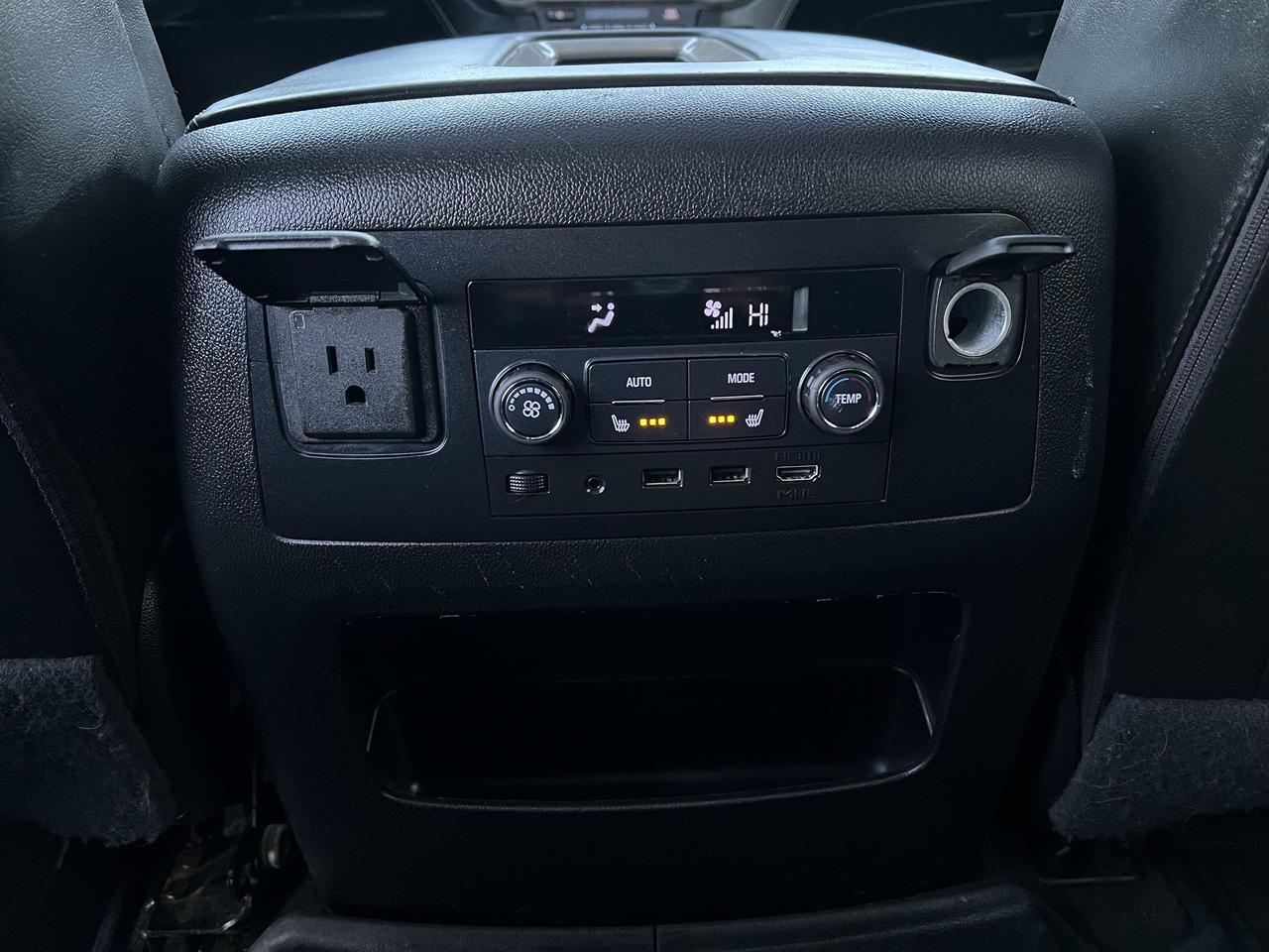 2017 GMC Yukon Denali Photo