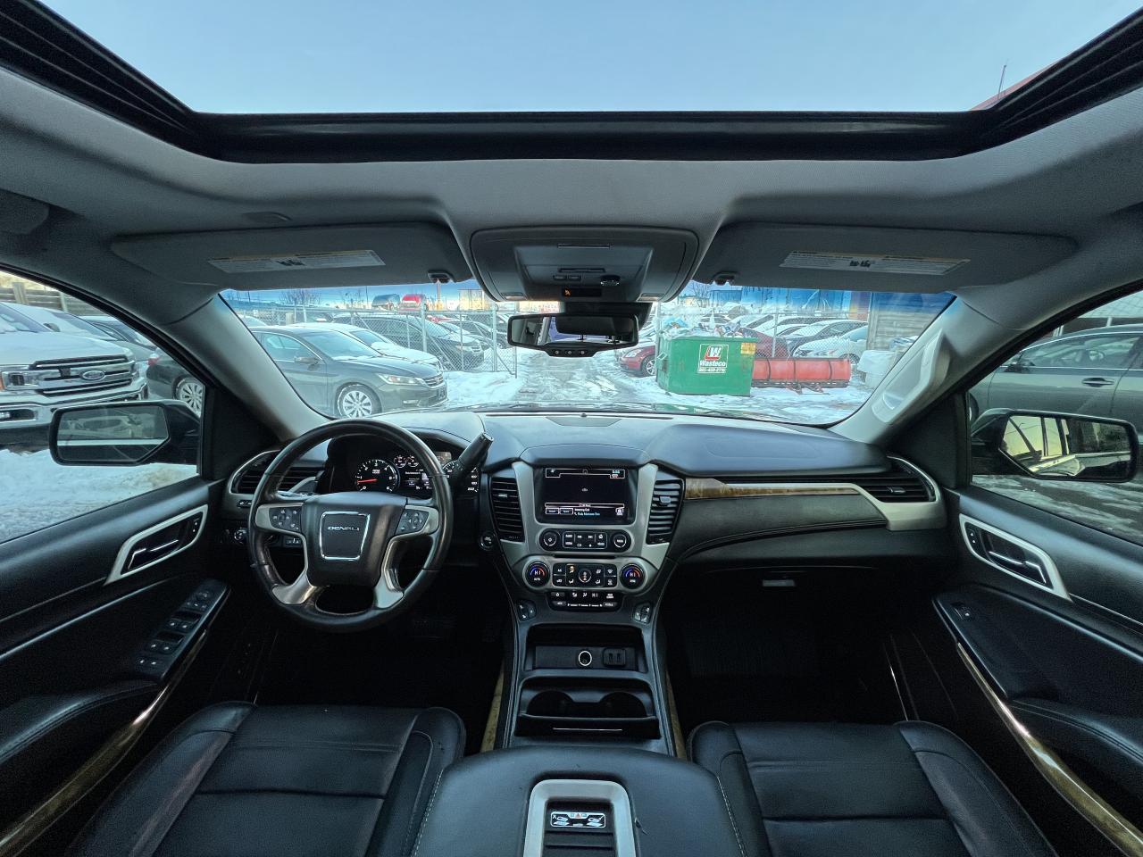 2017 GMC Yukon Denali Photo