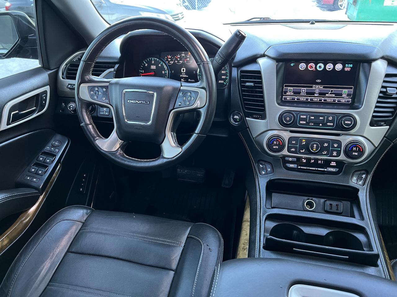 2017 GMC Yukon Denali Photo