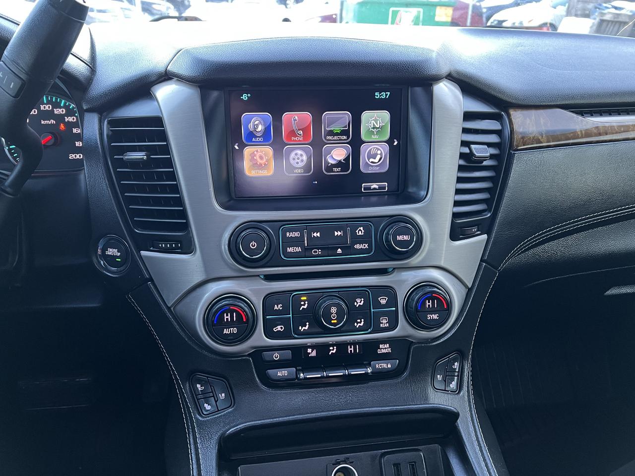 2017 GMC Yukon Denali Photo