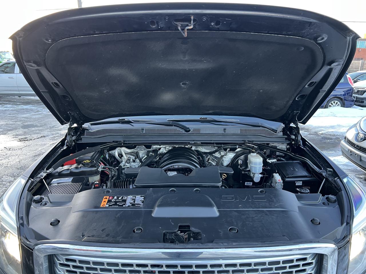 2017 GMC Yukon Denali Photo