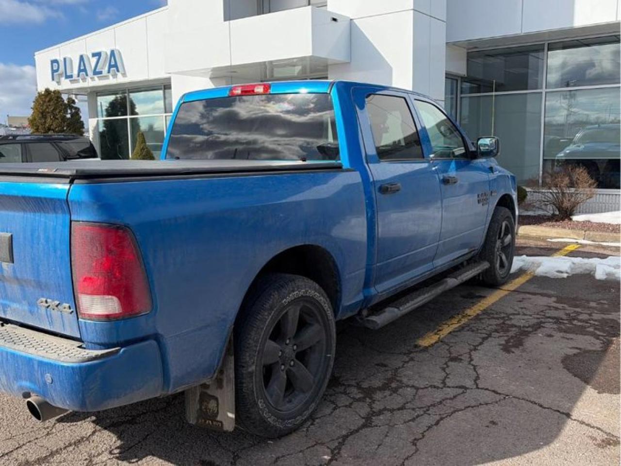 2023 RAM 1500 Classic Express Crew 4X4 | Hemi | Night Edition | Heated Wheel + Seats | 3.92 Axle Ratio | Bucket Seats | Photo3