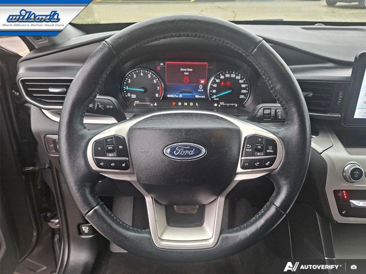 2024 Ford Explorer XLT | Leather | Heated Seats | CarPlay + Android | Rear Camera | and More ! Photo