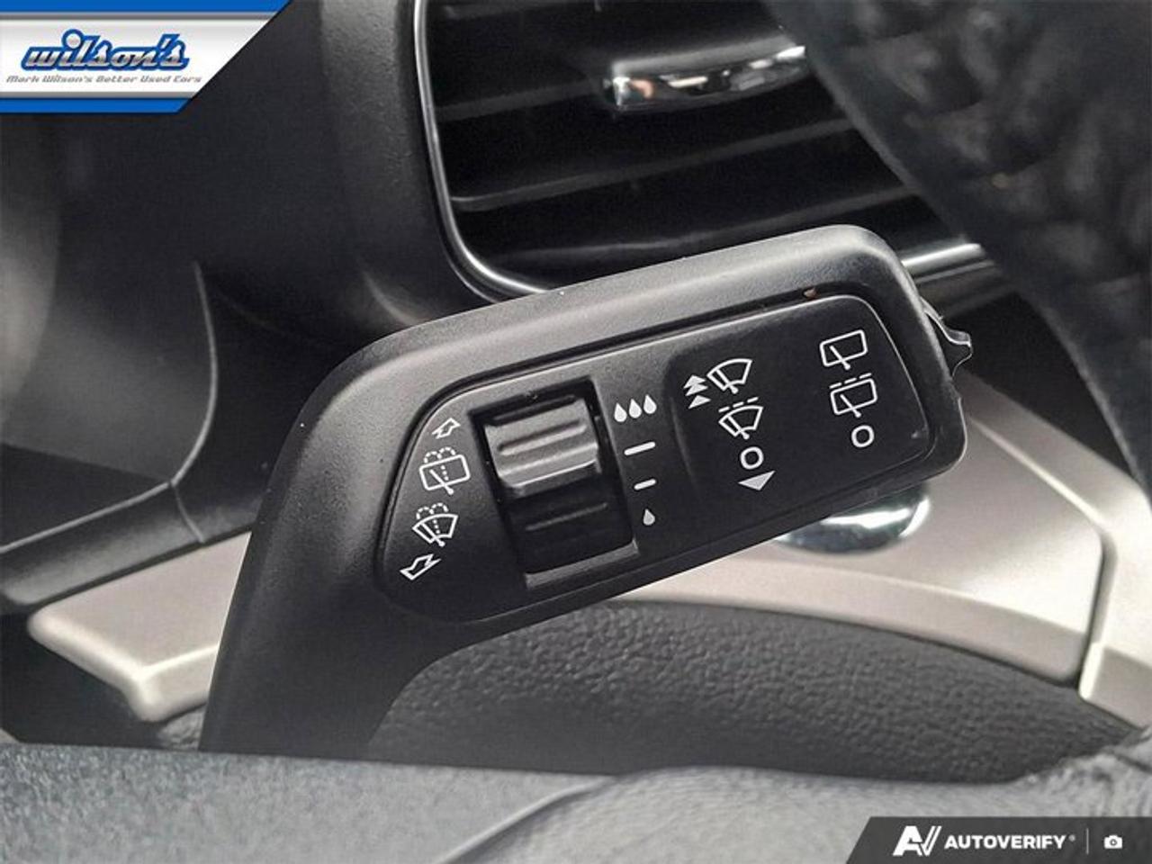 2024 Ford Explorer XLT | Leather | Heated Seats | CarPlay + Android | Rear Camera | and More ! Photo