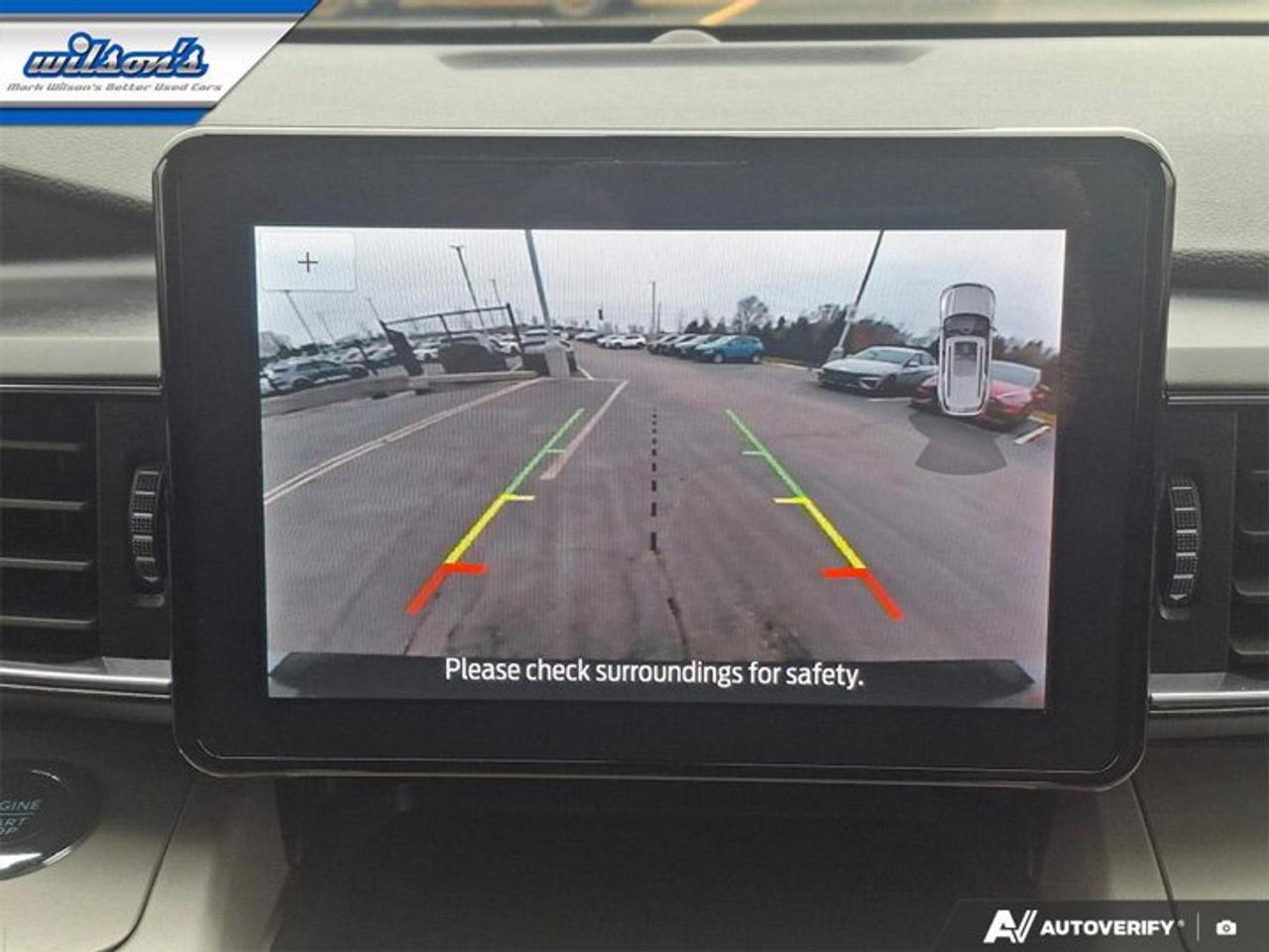 2024 Ford Explorer XLT | Leather | Heated Seats | CarPlay + Android | Rear Camera | and More ! Photo