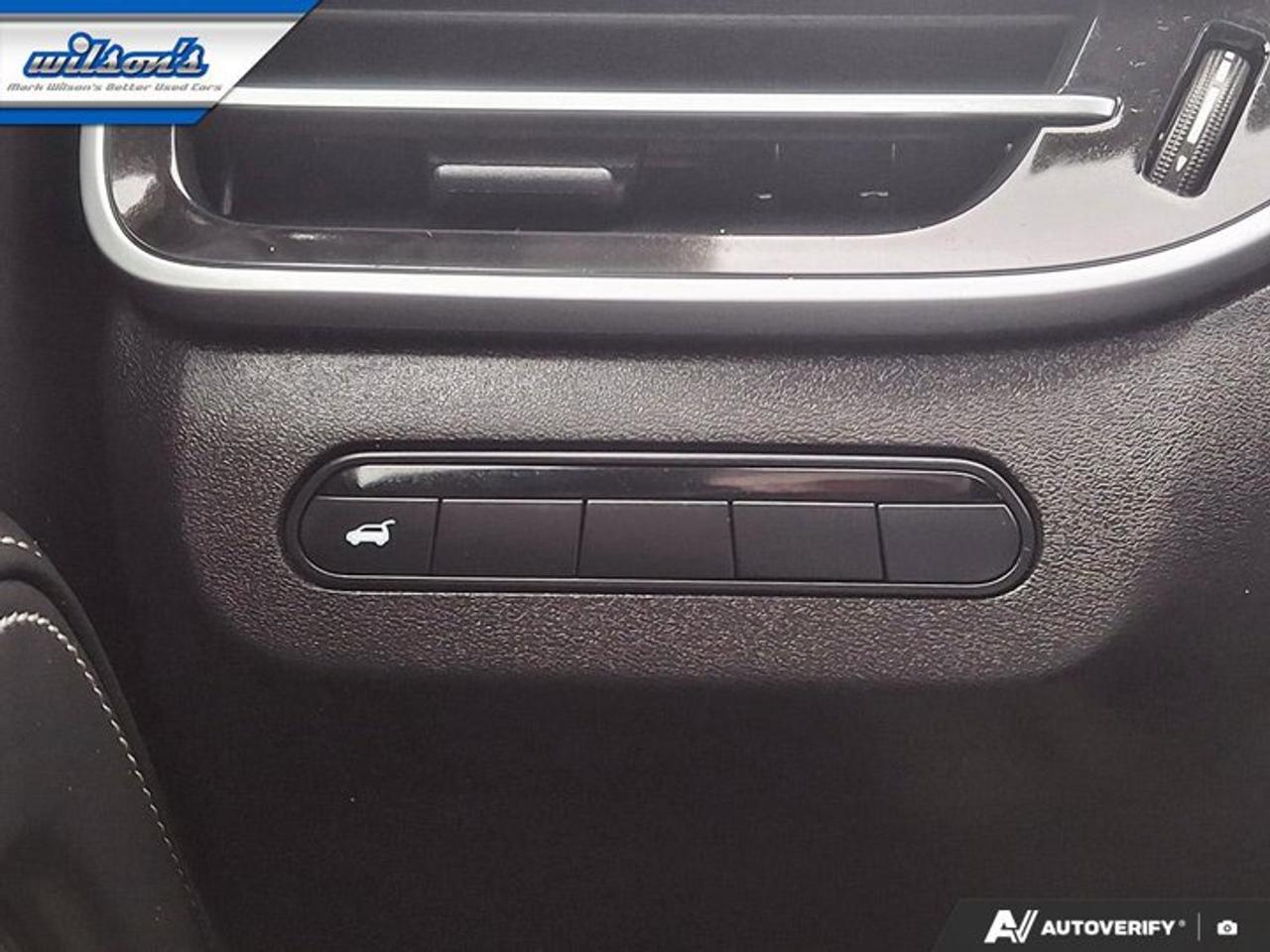 2024 Infiniti QX60 PURE AWD | Leather | Sunroof | CarPlay + Android | Heated Seats | Rear Camera | Power Seat and More! Photo