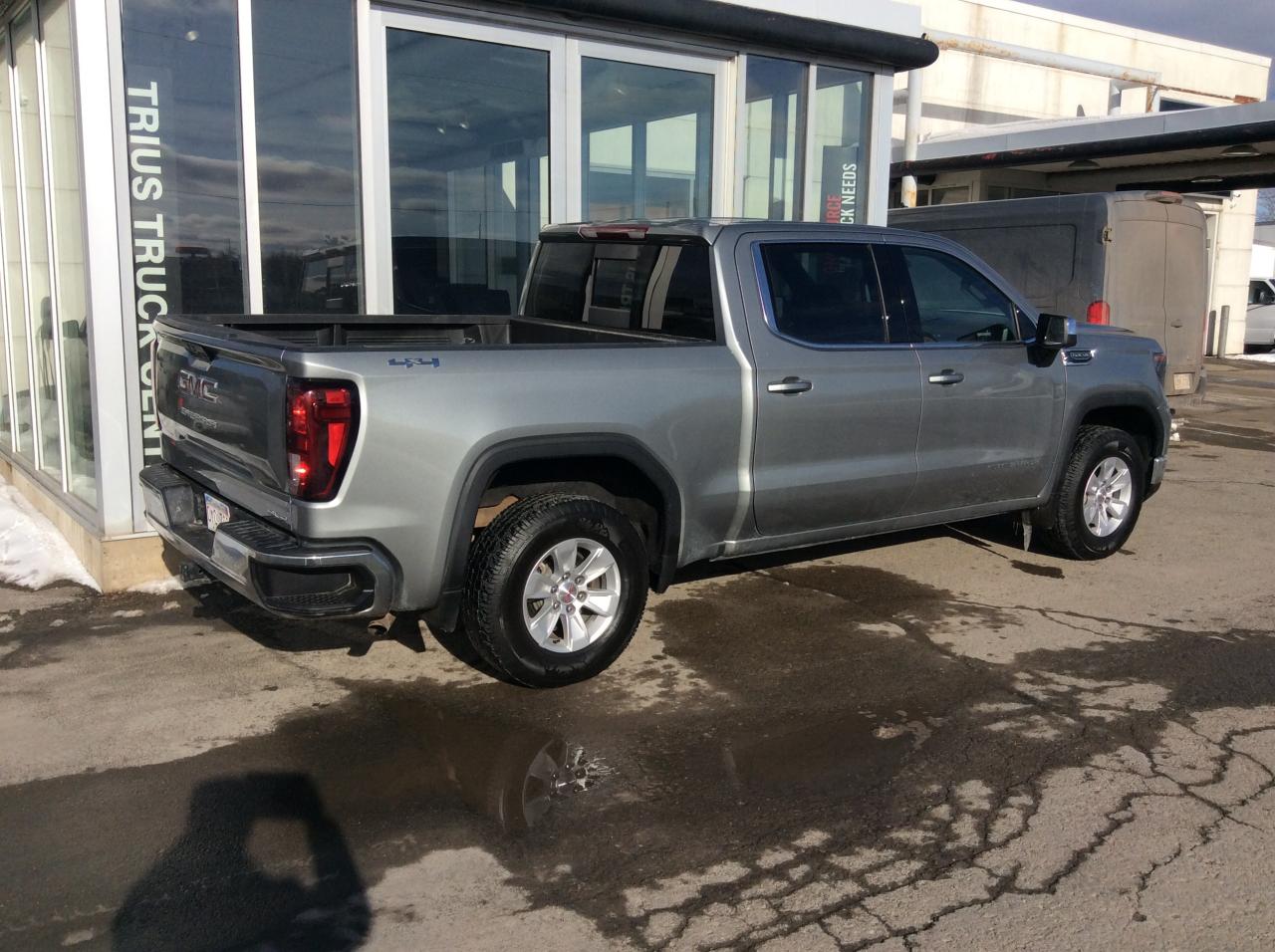 2024 GMC Sierra 1500 SLE Photo4