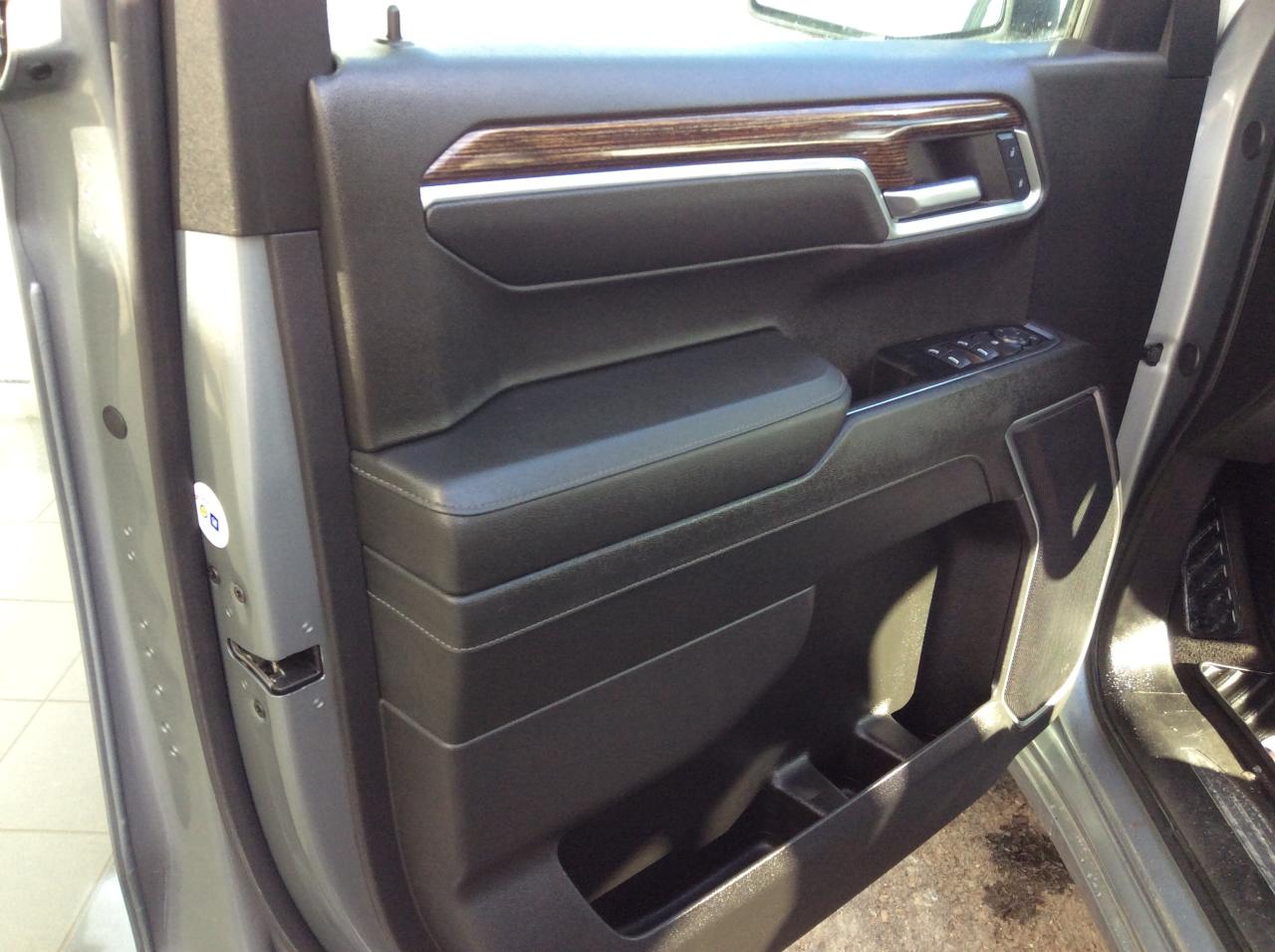 2024 GMC Sierra 1500 SLE Photo