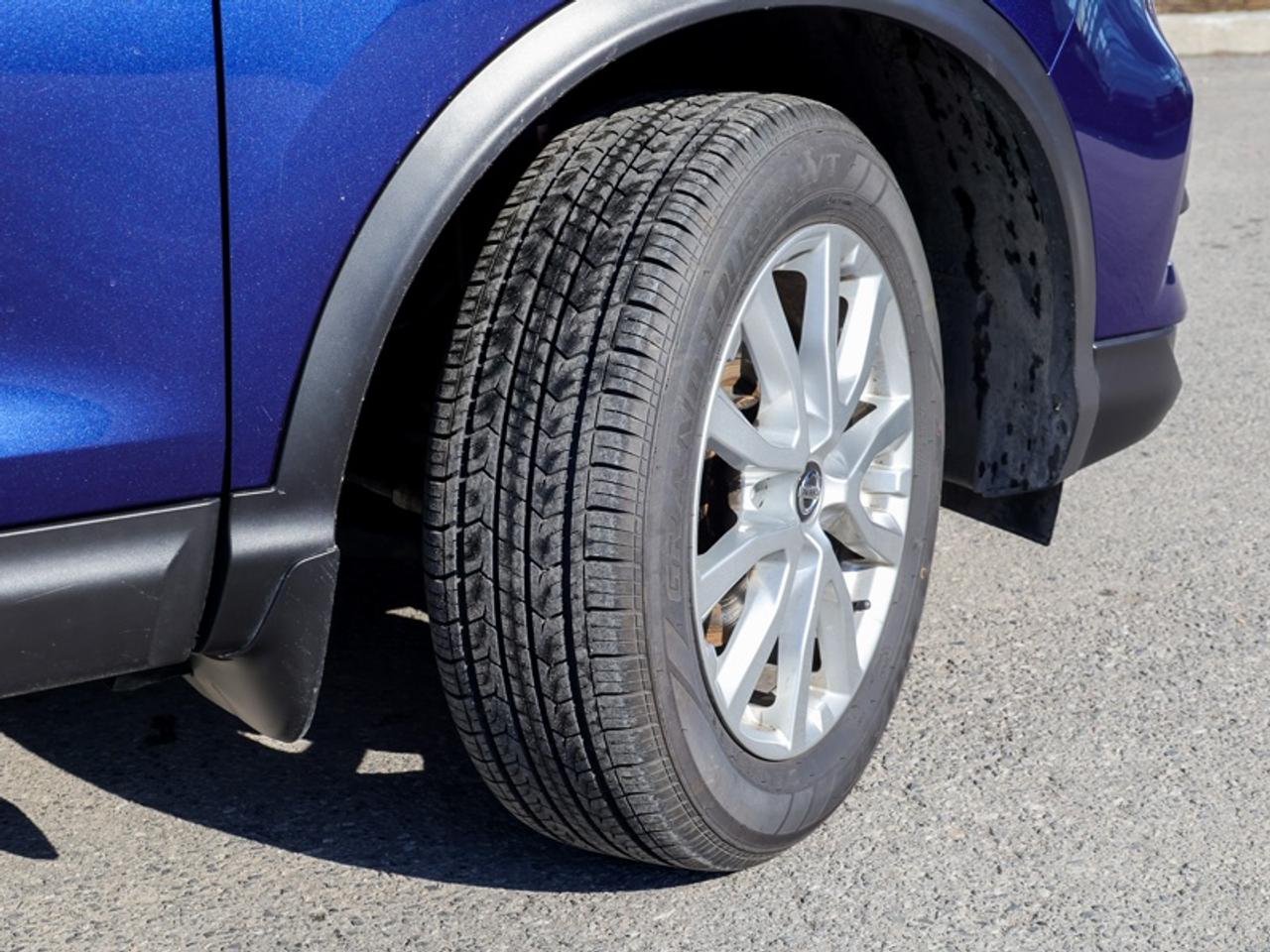 2022 Nissan Qashqai S  - Heated Seats -  Apple CarPlay - $133 B/W Photo