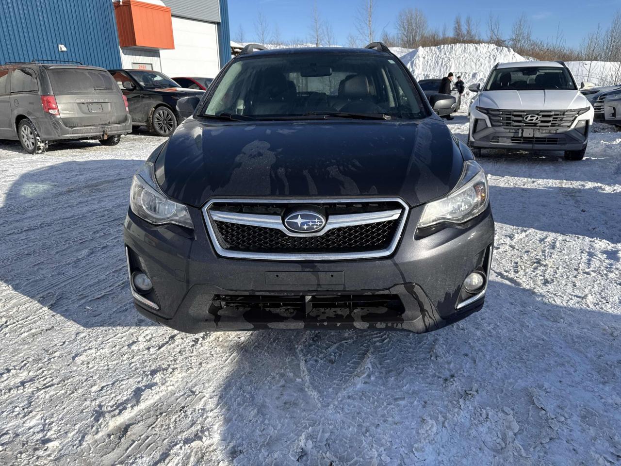 2016 Subaru Crosstrek 2.0i Limited Tech Pkg, AWD, LEATHER, SUNROOF, NAV! Photo
