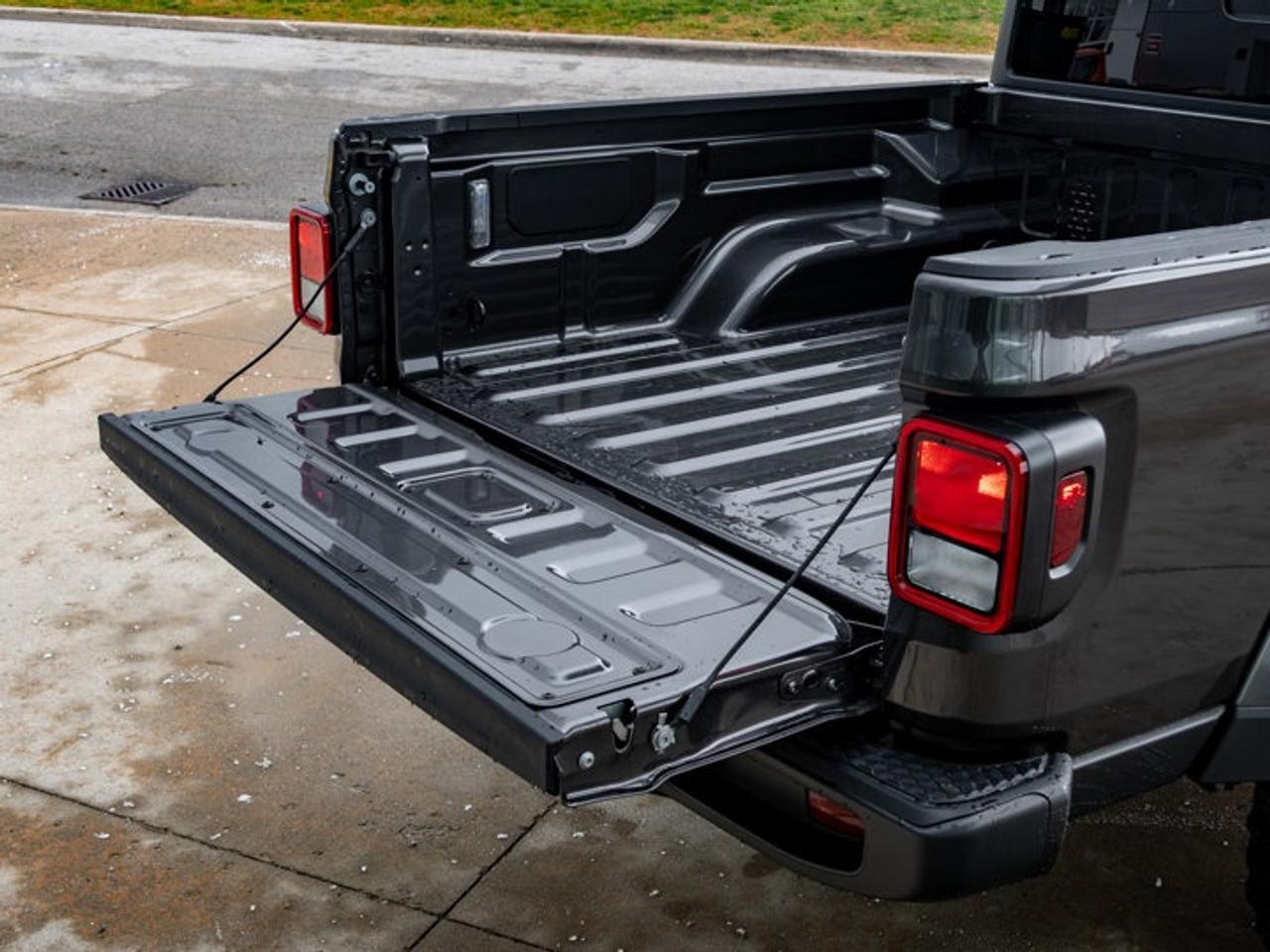2026 Jeep Gladiator Willys Photo
