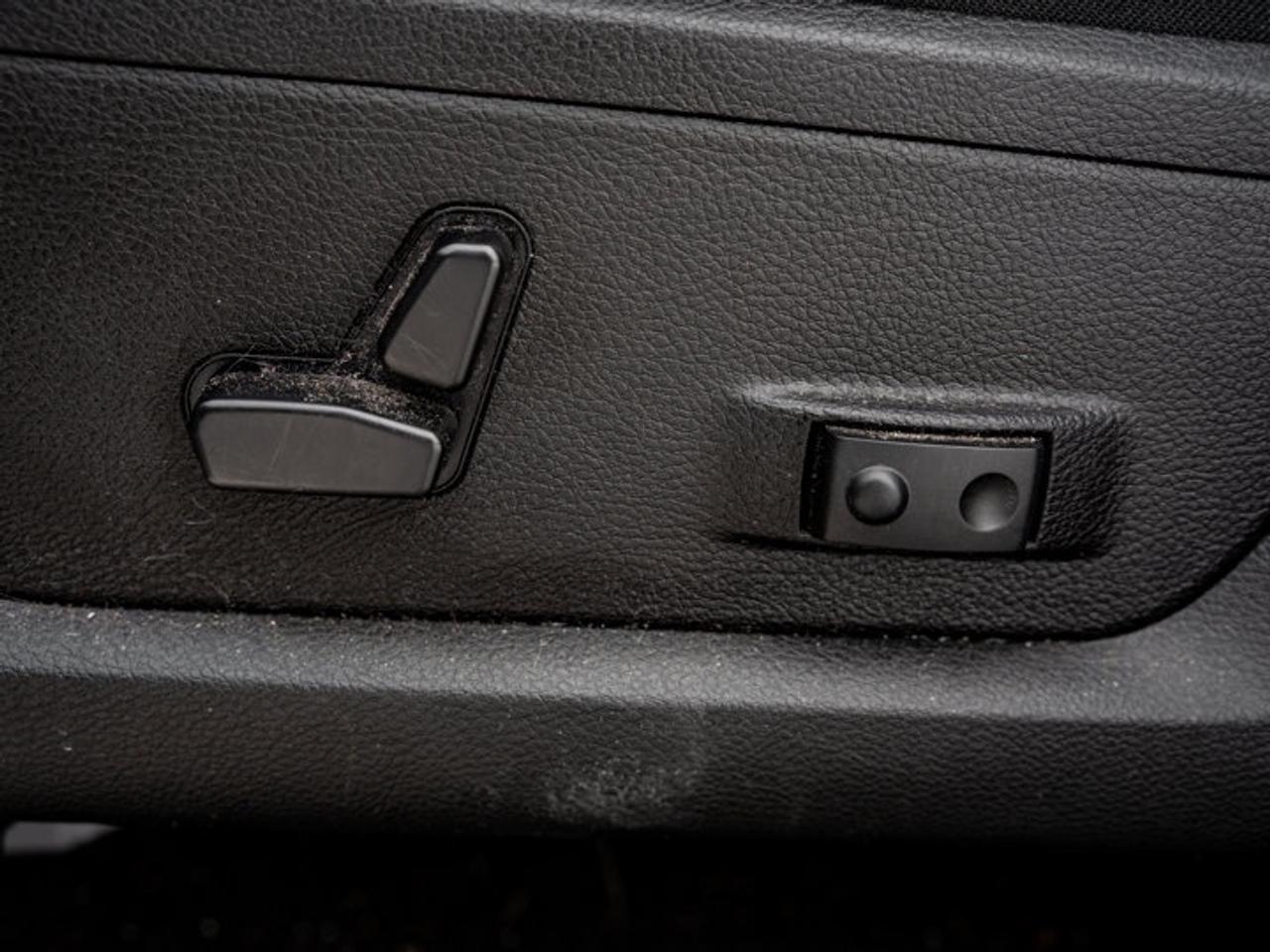 2023 RAM 1500 Classic EXPRESS Photo