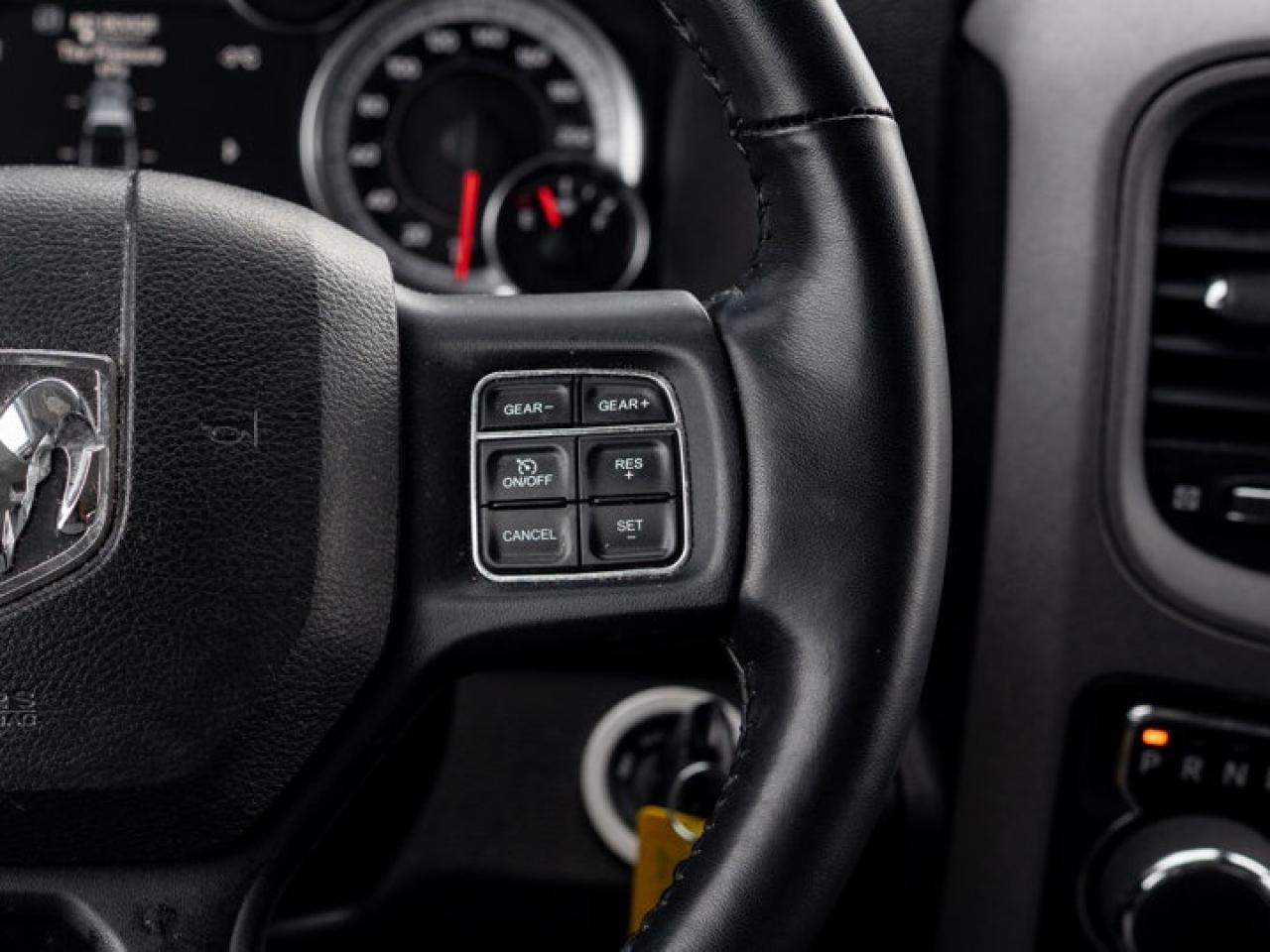 2023 RAM 1500 Classic EXPRESS Photo