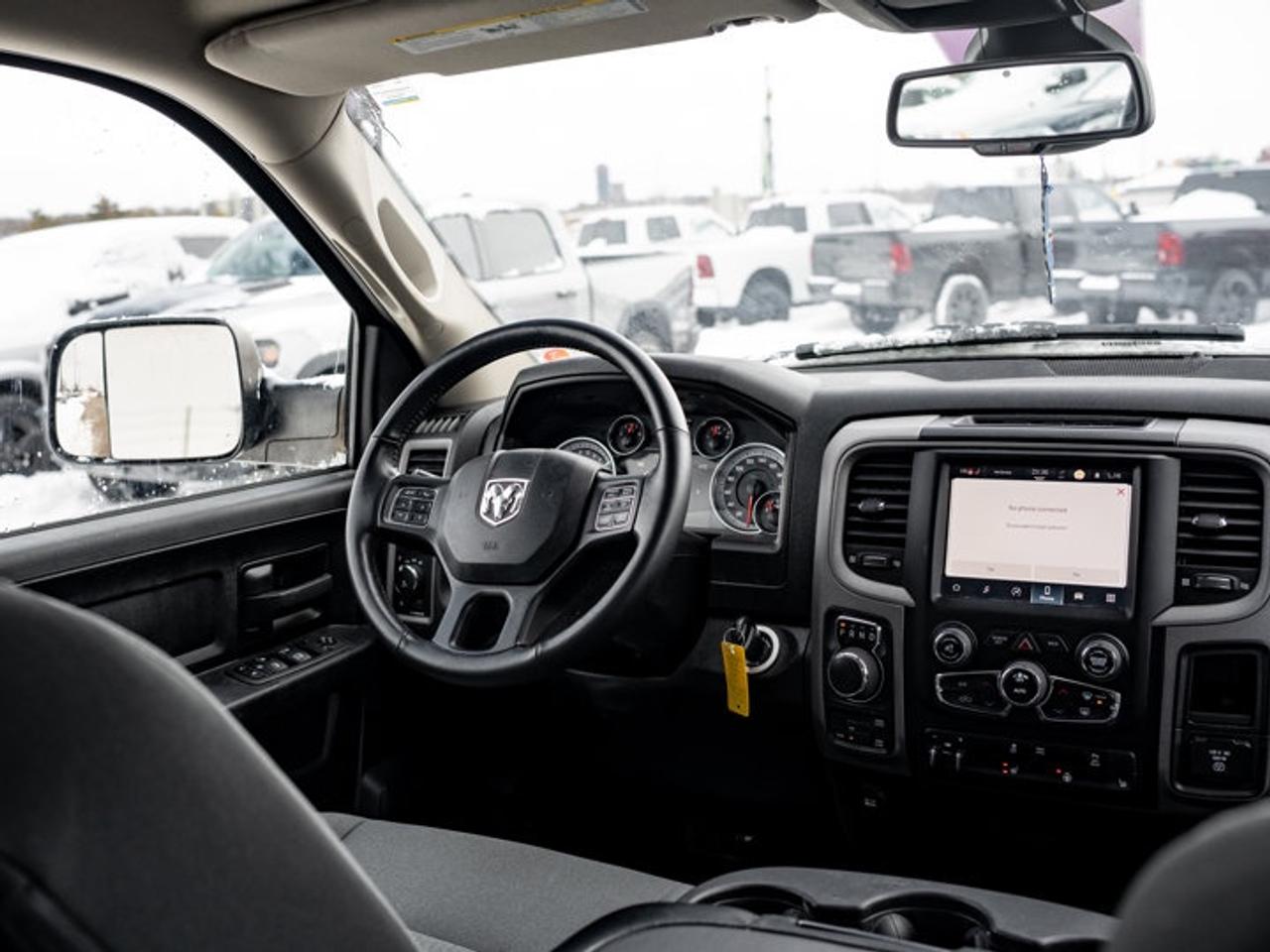 2023 RAM 1500 Classic EXPRESS Photo