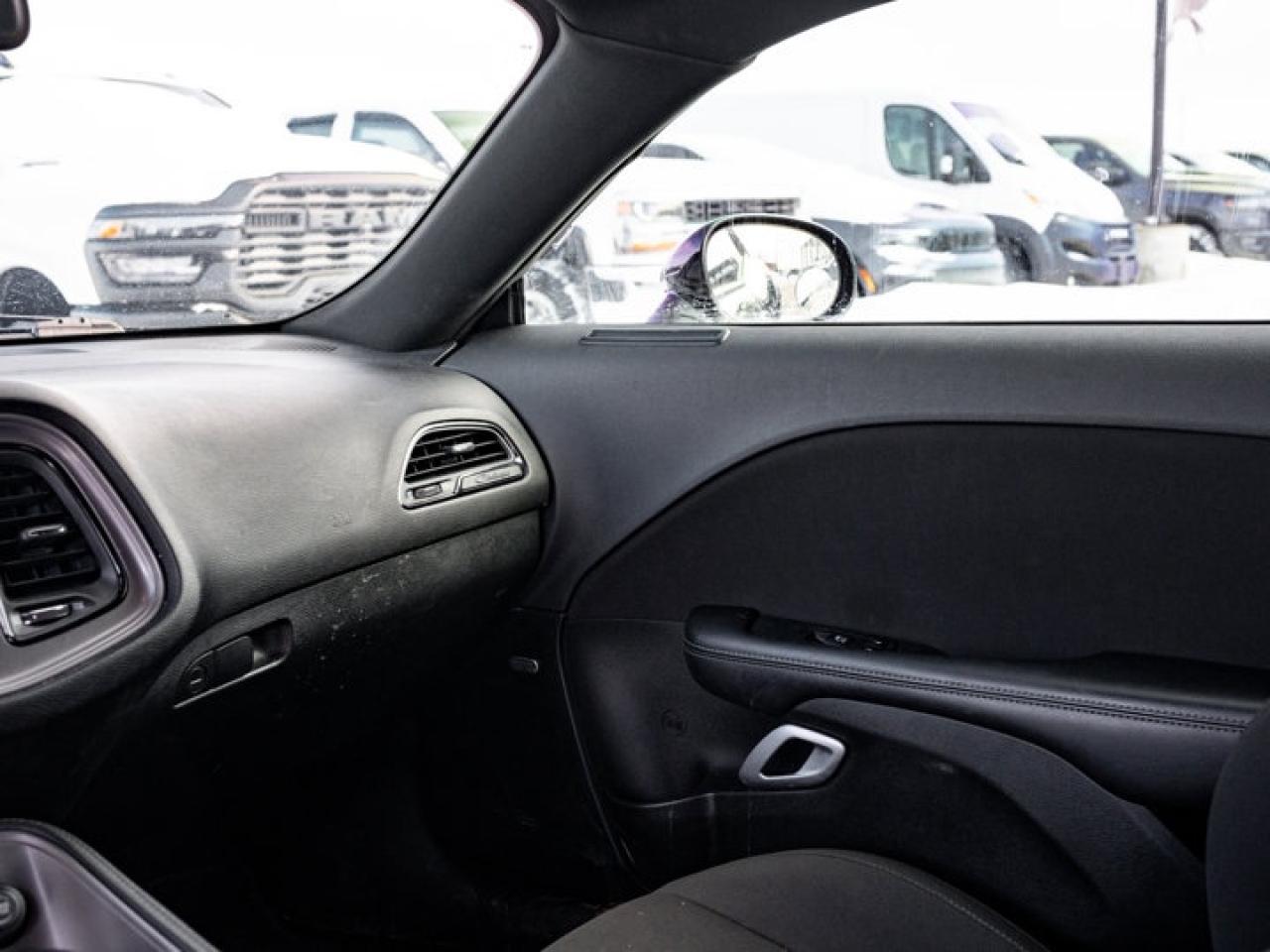 2023 Dodge Challenger GT Photo