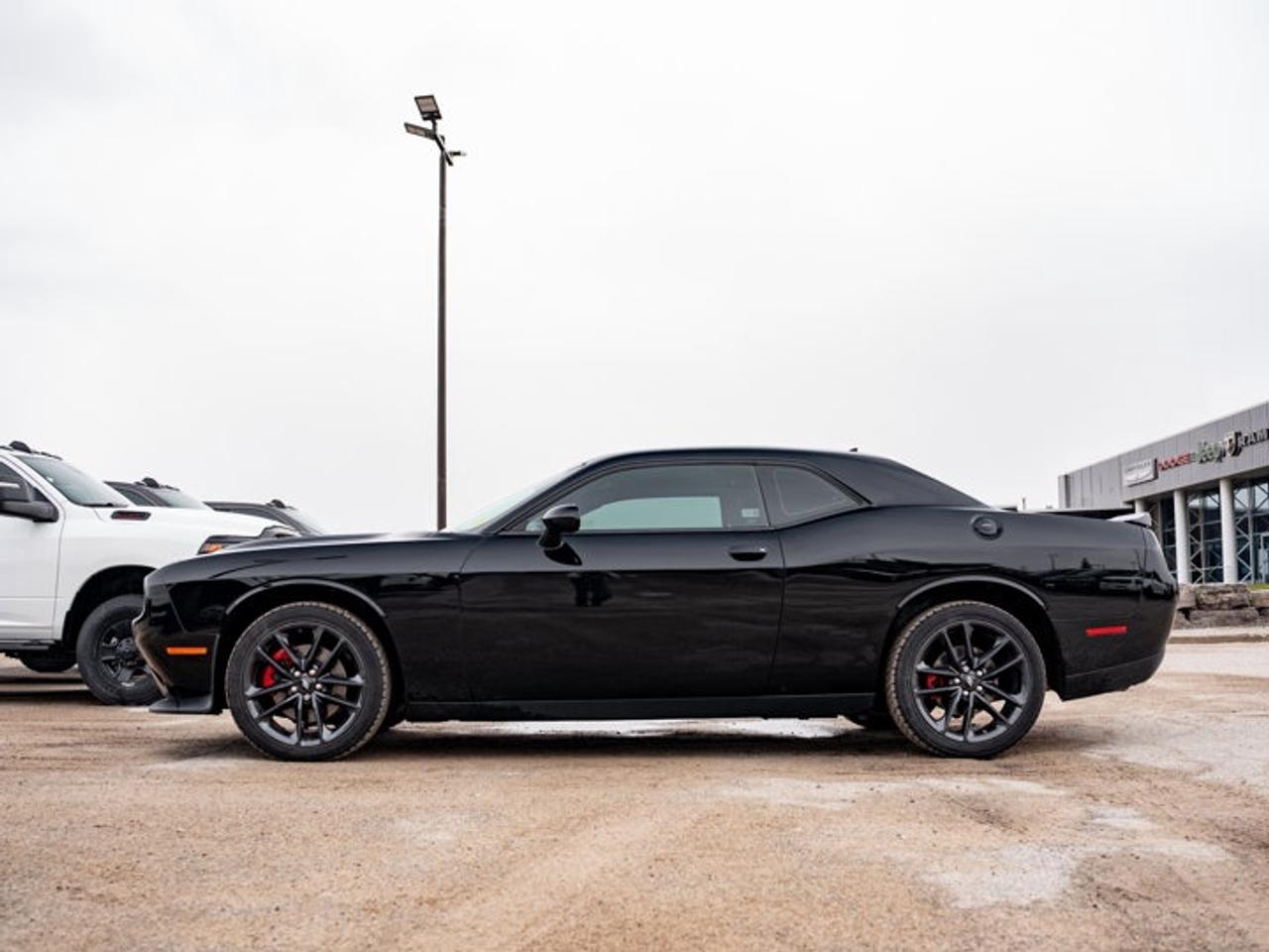 2023 Dodge Challenger GT Photo4