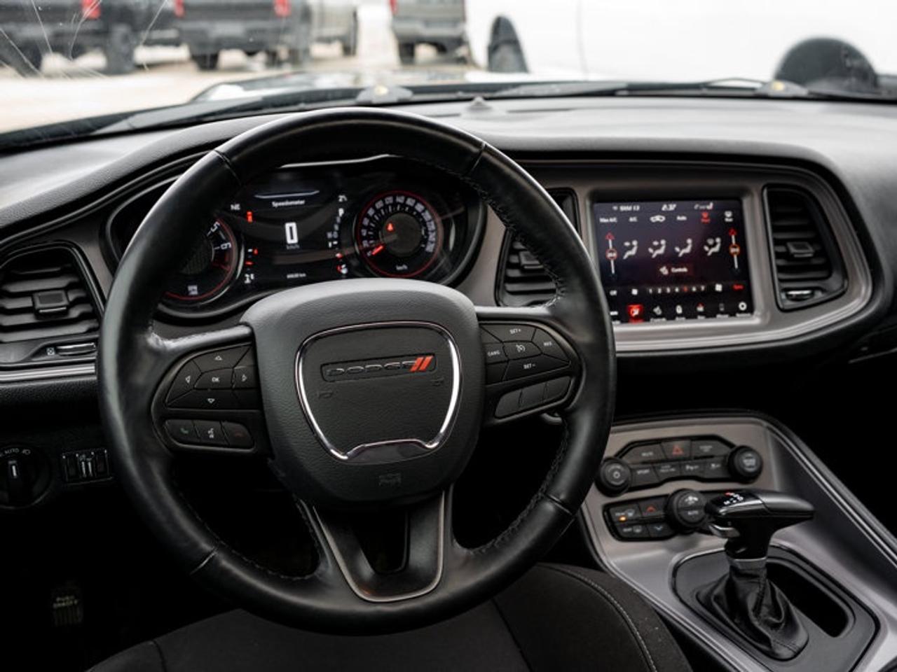 2023 Dodge Challenger GT Photo2