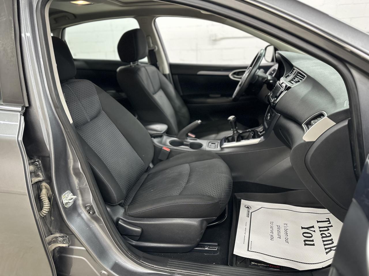 2018 Nissan Sentra SR Turbo | MANUAL | CLEAN CARFAX | SUNROOF Photo11