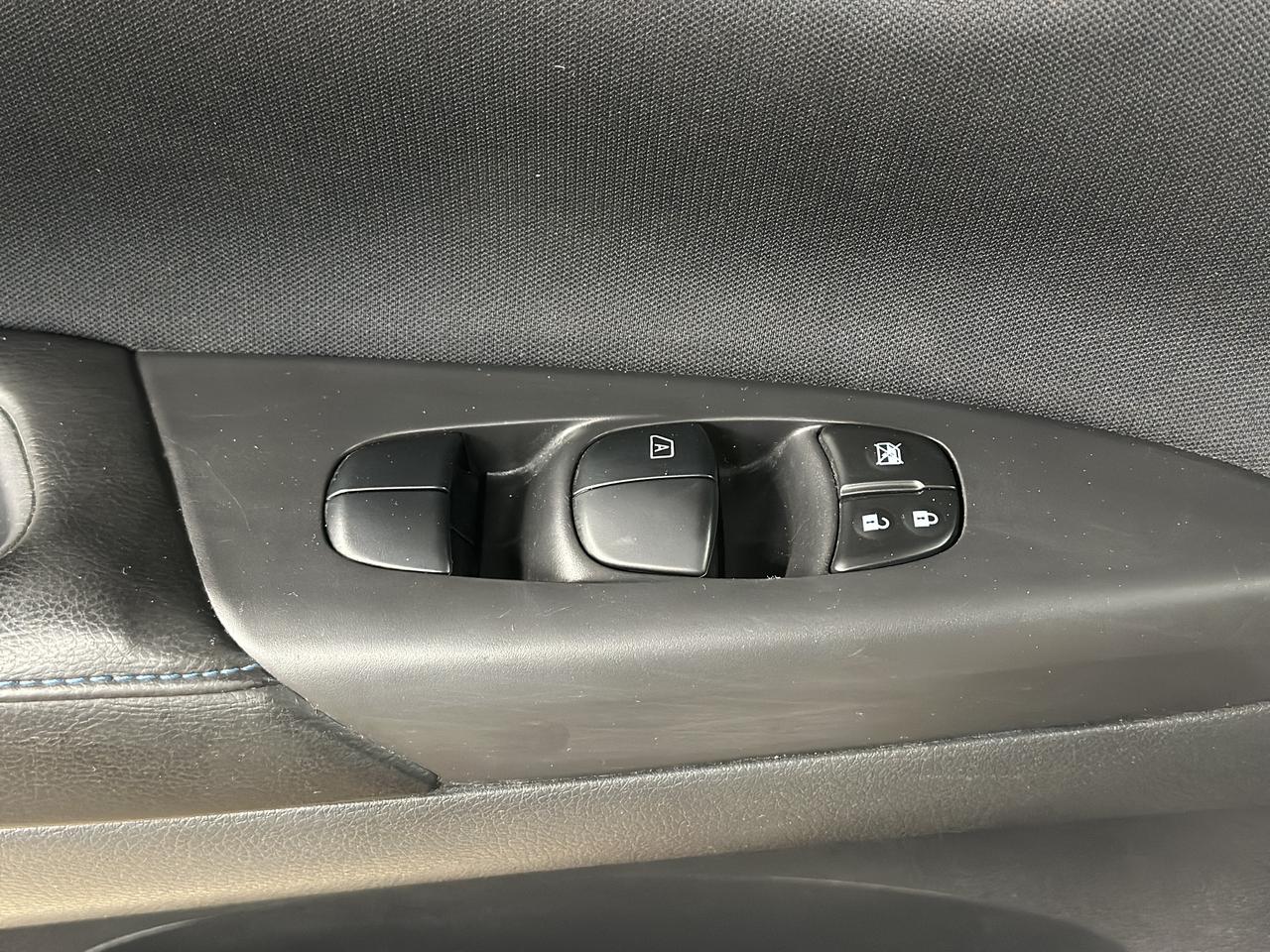 2018 Nissan Sentra SR Turbo | MANUAL | CLEAN CARFAX | SUNROOF Photo20