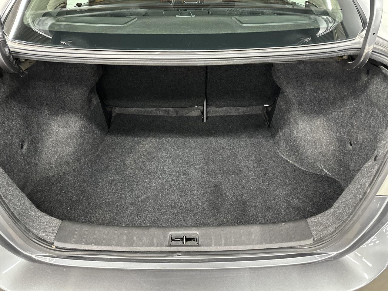 2018 Nissan Sentra SR Turbo | MANUAL | CLEAN CARFAX | SUNROOF Photo7