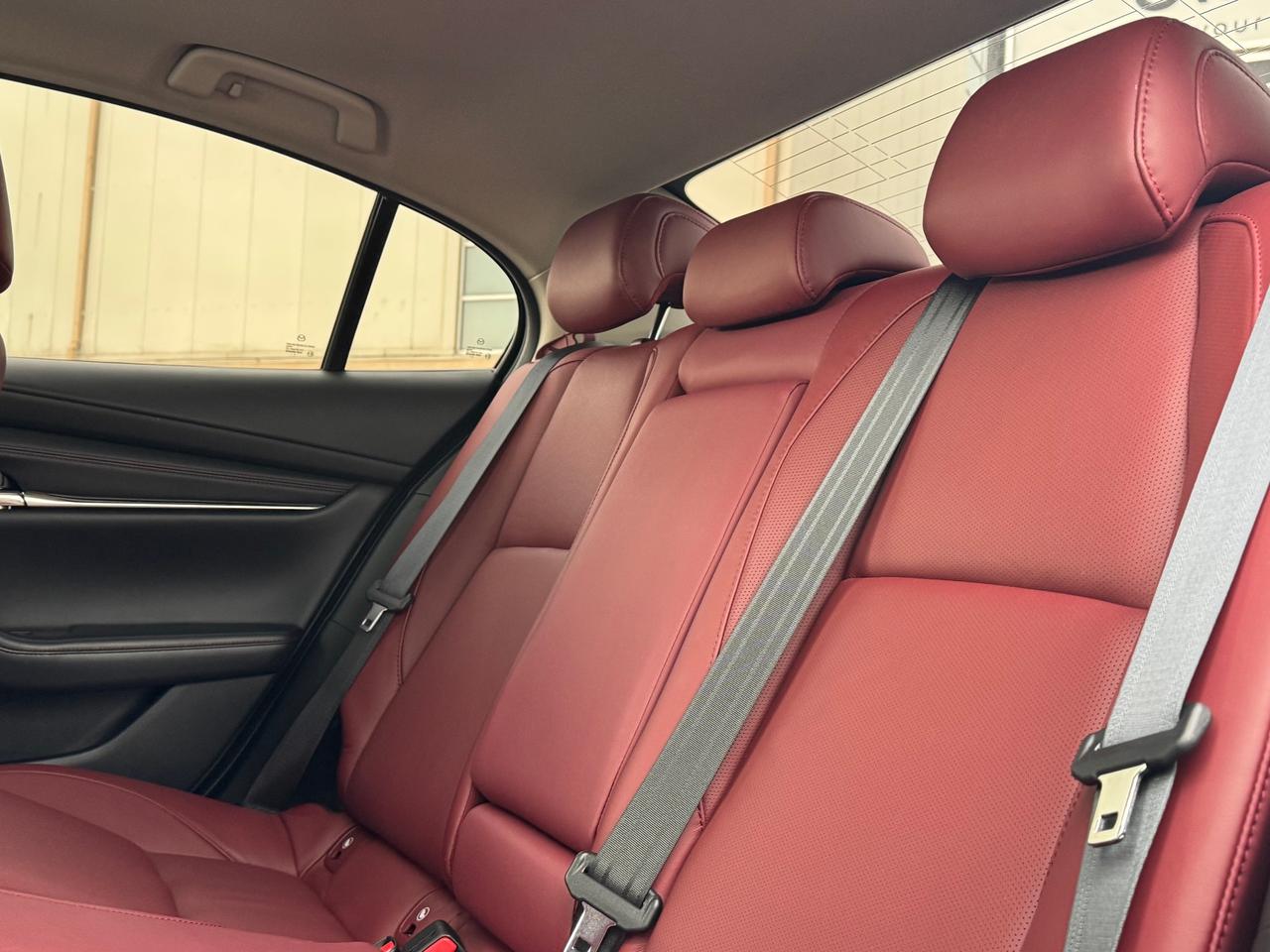 2023 Mazda MAZDA3 GT Auto FWD **ONE OWNER** Photo