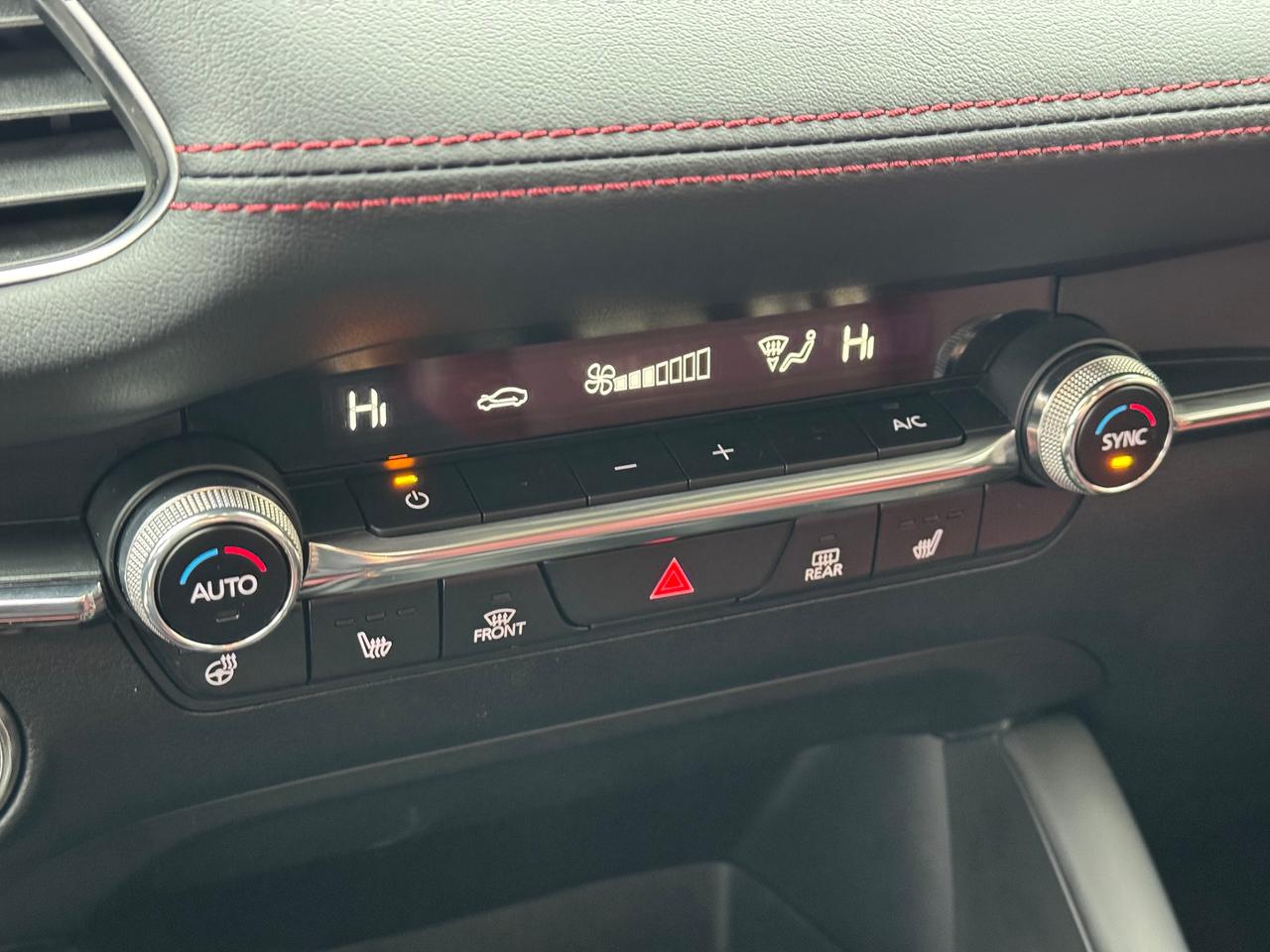 2023 Mazda MAZDA3 GT Auto FWD **ONE OWNER** Photo