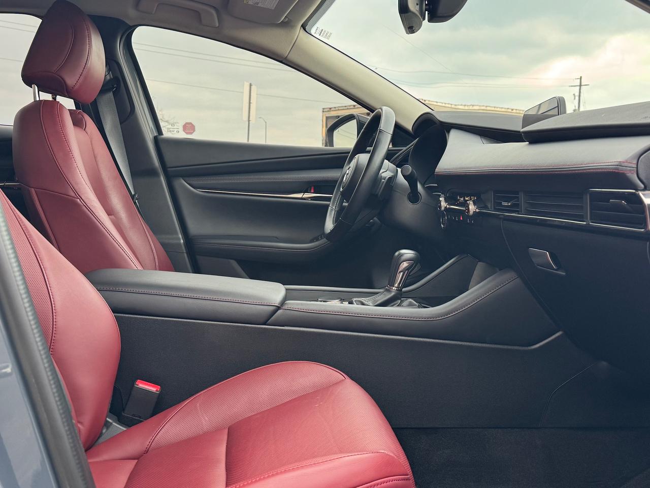 2023 Mazda MAZDA3 GT Auto FWD **ONE OWNER** Photo