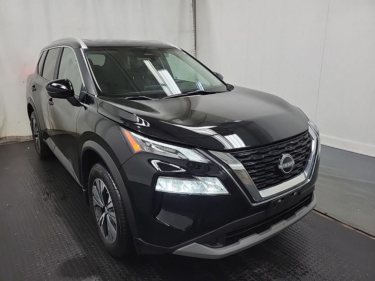 2023 Nissan Rogue SV MOONROOF Photo