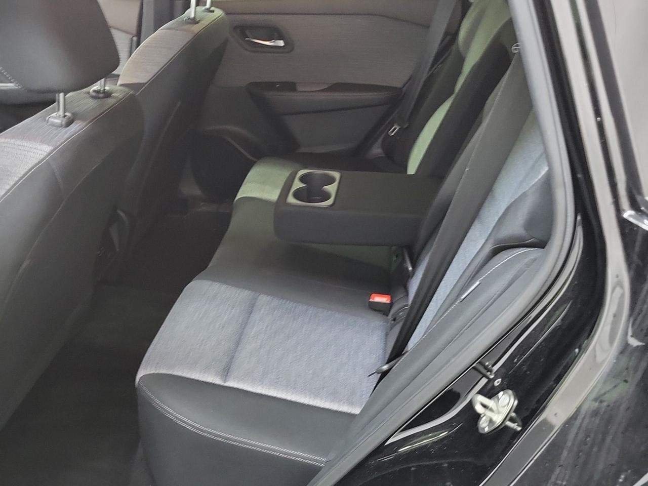 2023 Nissan Rogue SV MOONROOF Photo