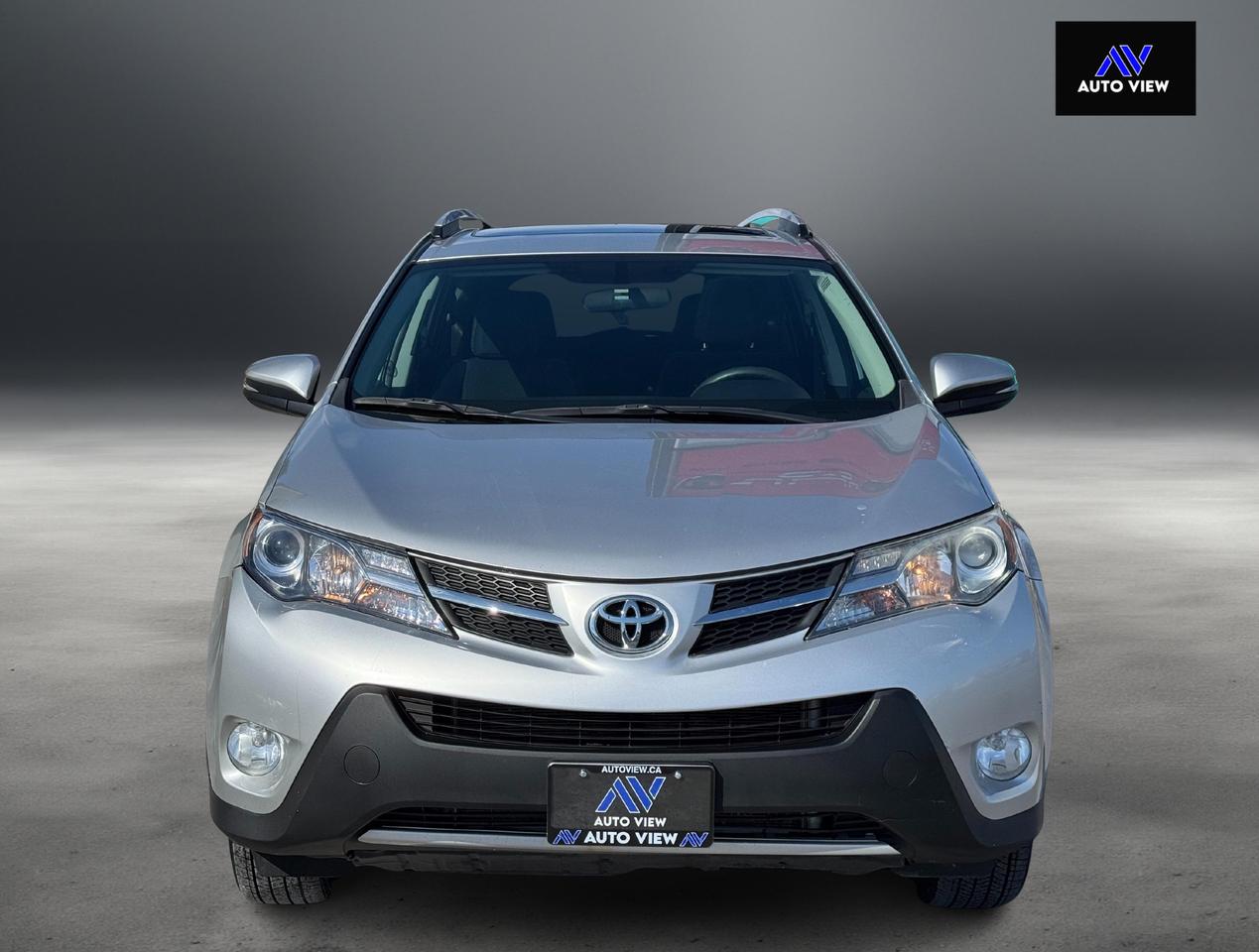 2014 Toyota RAV4 XLE **DEALER SERVICED** Photo2