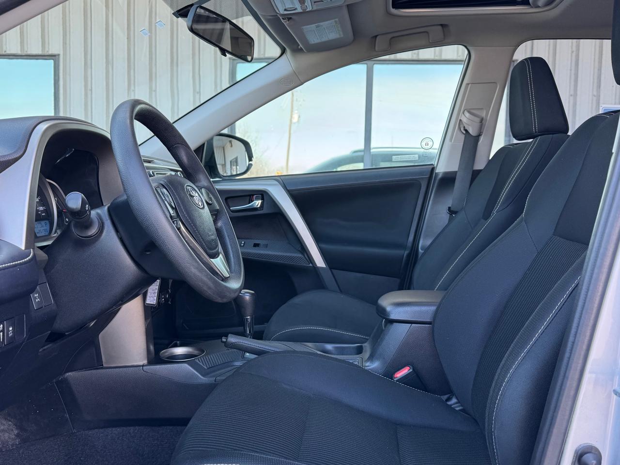 2014 Toyota RAV4 XLE **DEALER SERVICED** Photo